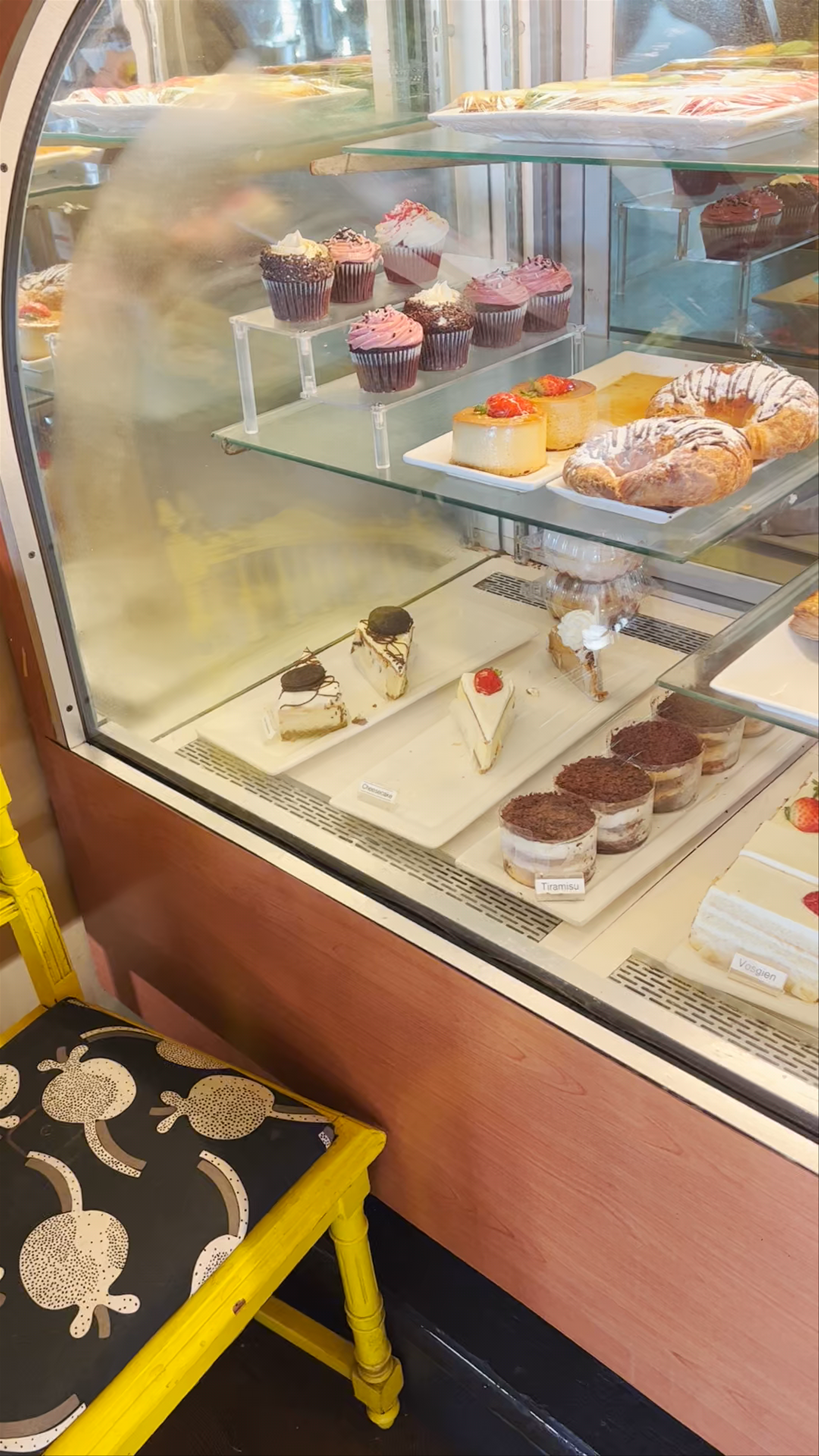 Charming Cafe Vibes at Yellow Vase, Palos Verdes Estates