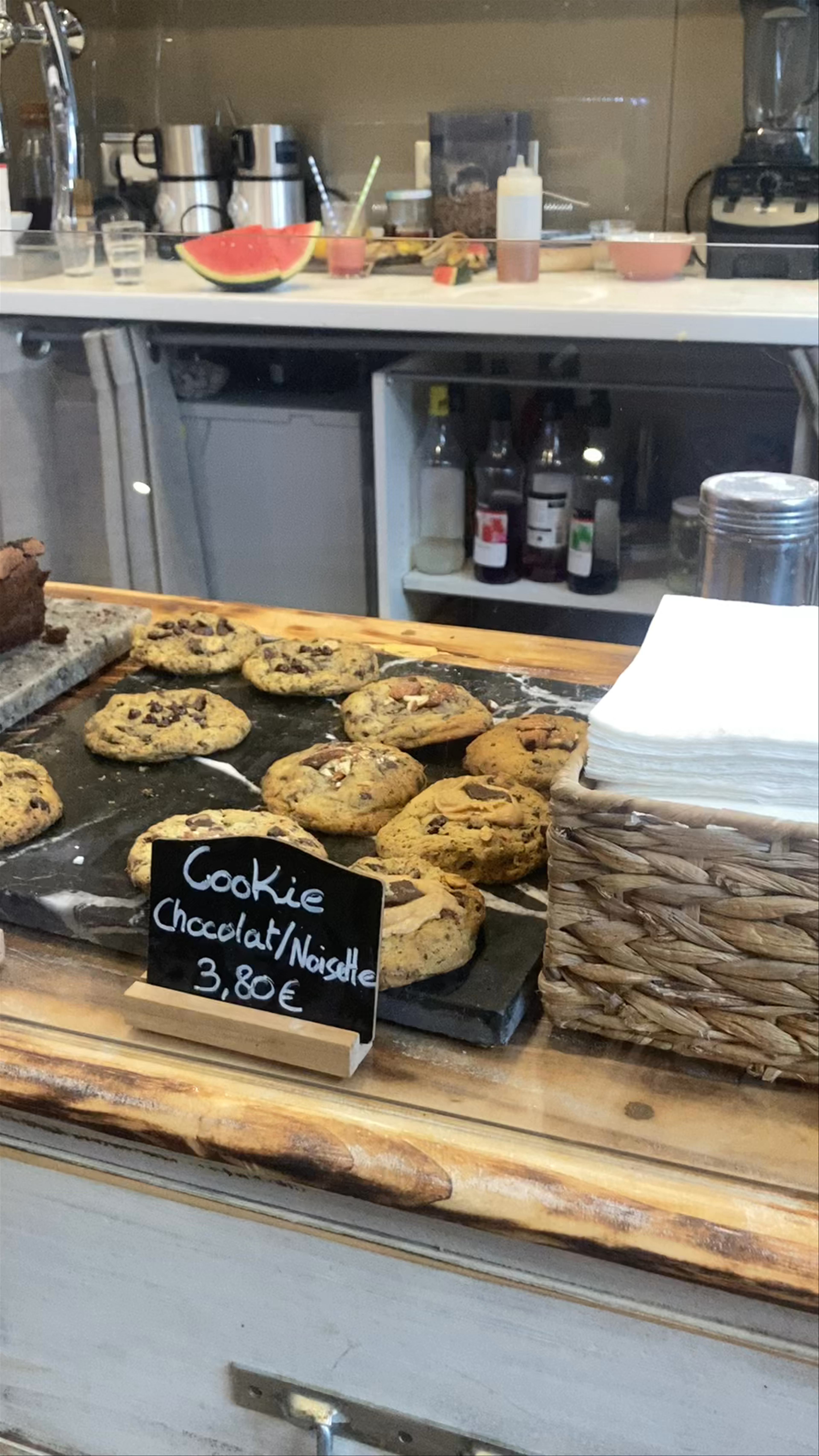 Eggplant Café: Cozy Coastal Bakery in Marseille