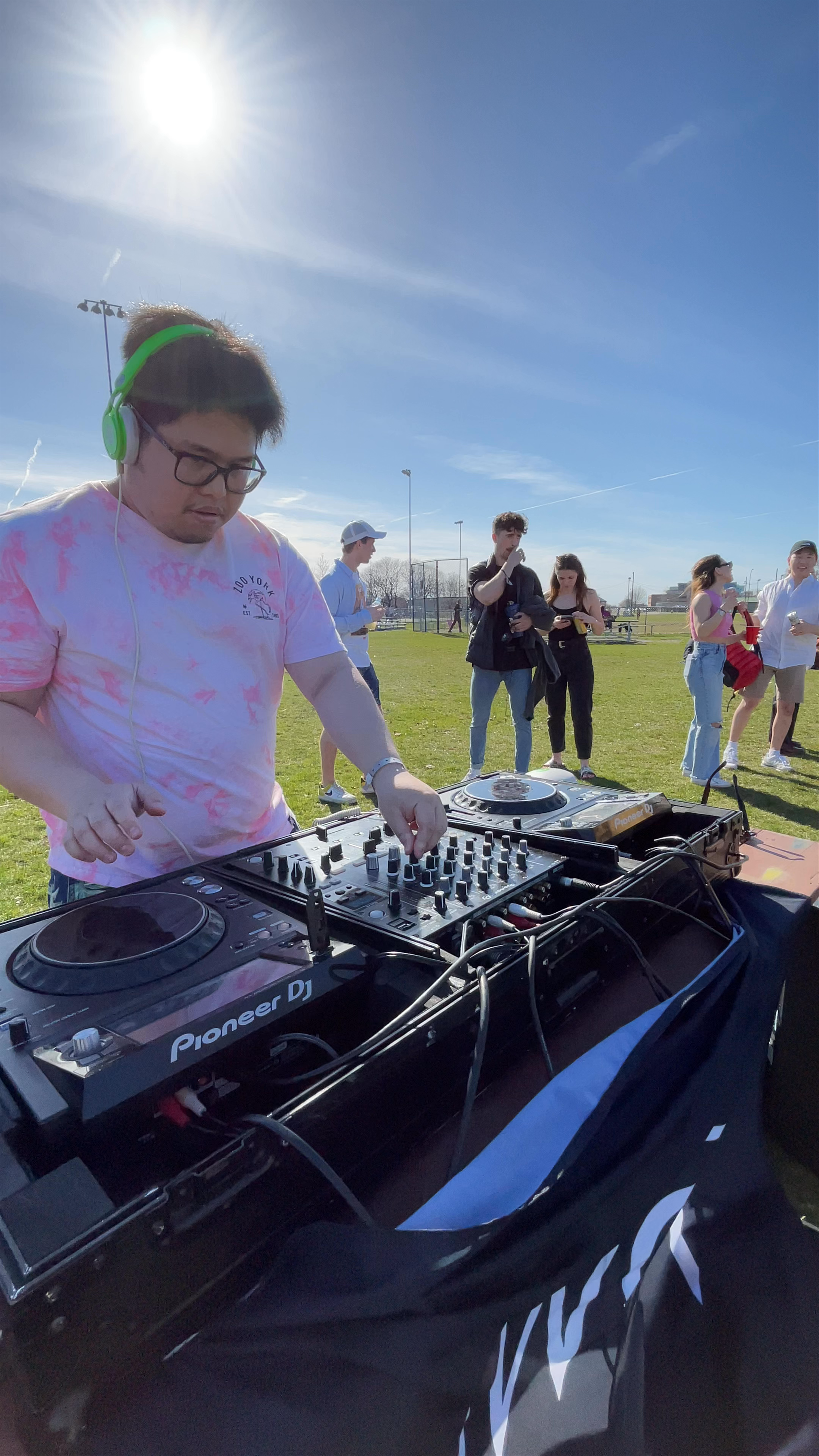 Sunny Outdoor DJ Vibes at Parc Jarry, Montreal