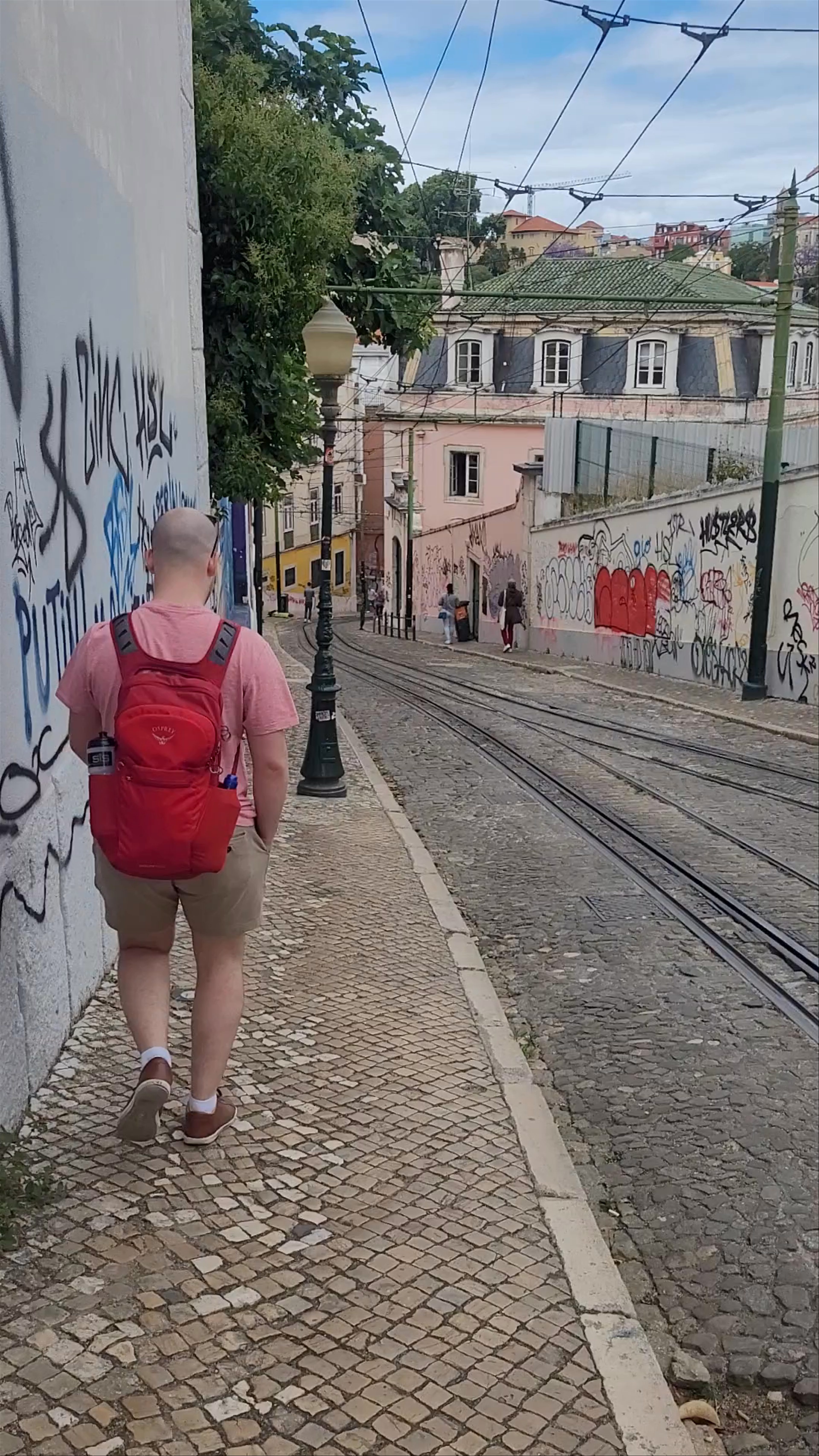 Rua das Taipas