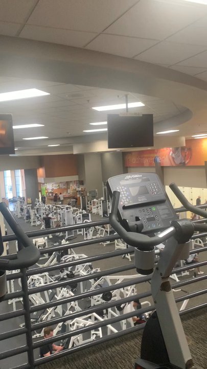 Video carousel 1 of 3 with ID -b_P7Mxv8b_k3H6Mep0OFw for LA Fitness