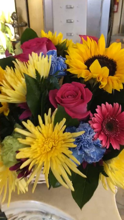 Serrano Flowers - Florists Near Me - Riverside, California
