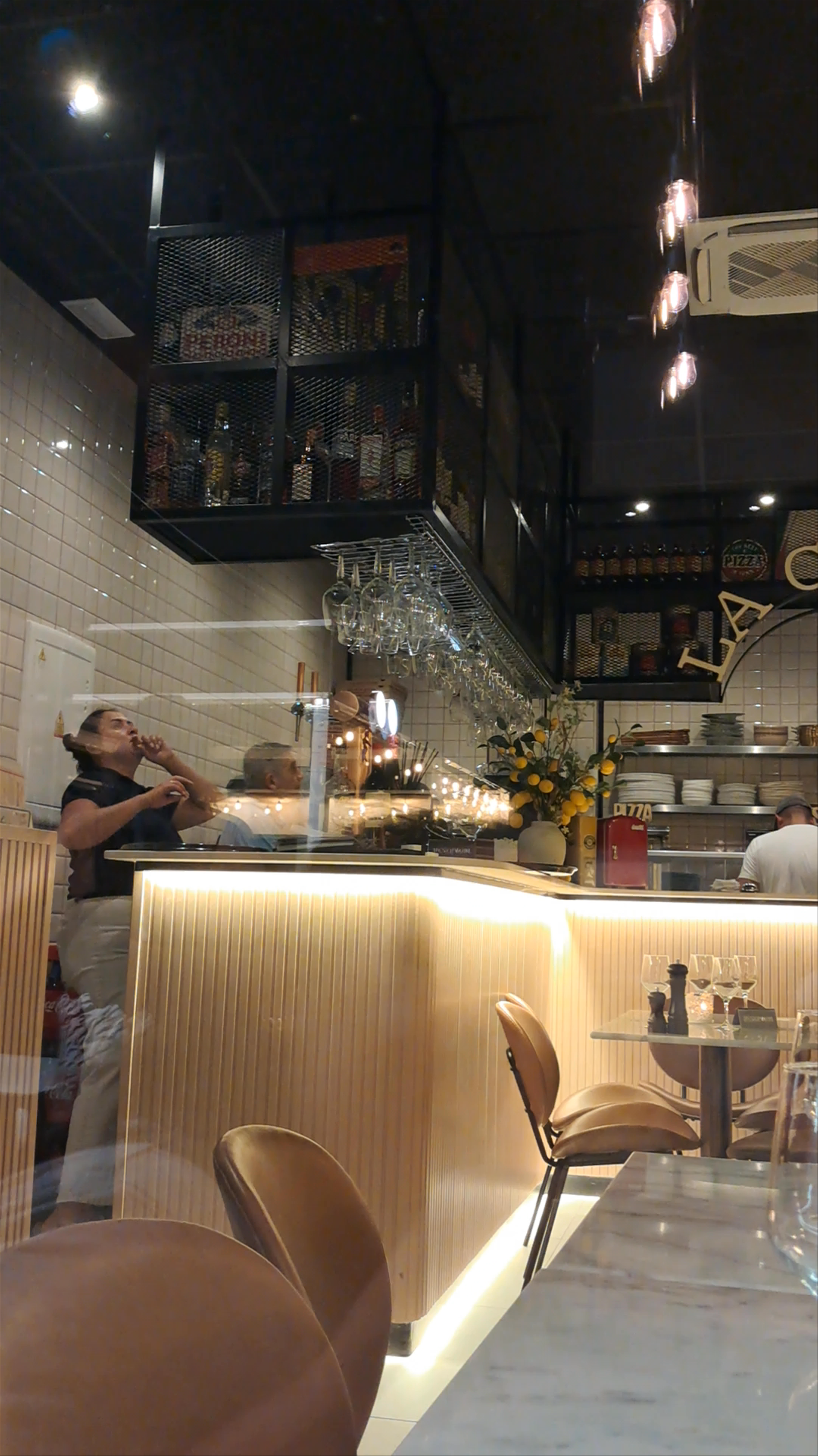 Pizzería FIOR DI LATTE/ Restaurante italiano