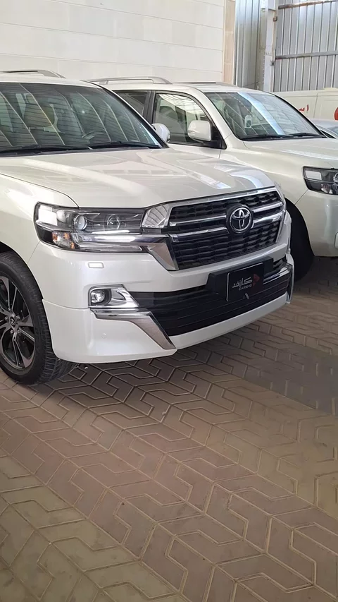 تويوتا لاندكروزر GXR 2021