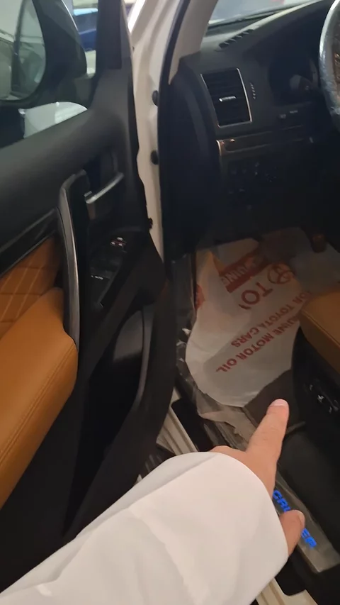 Toyota Land Cruiser GXR 2021