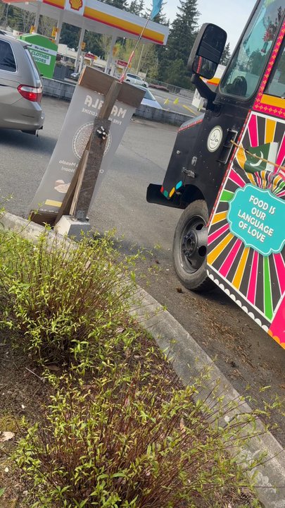 Lari Adda - Truck - Pakistani Near Me - Bellevue, Washington