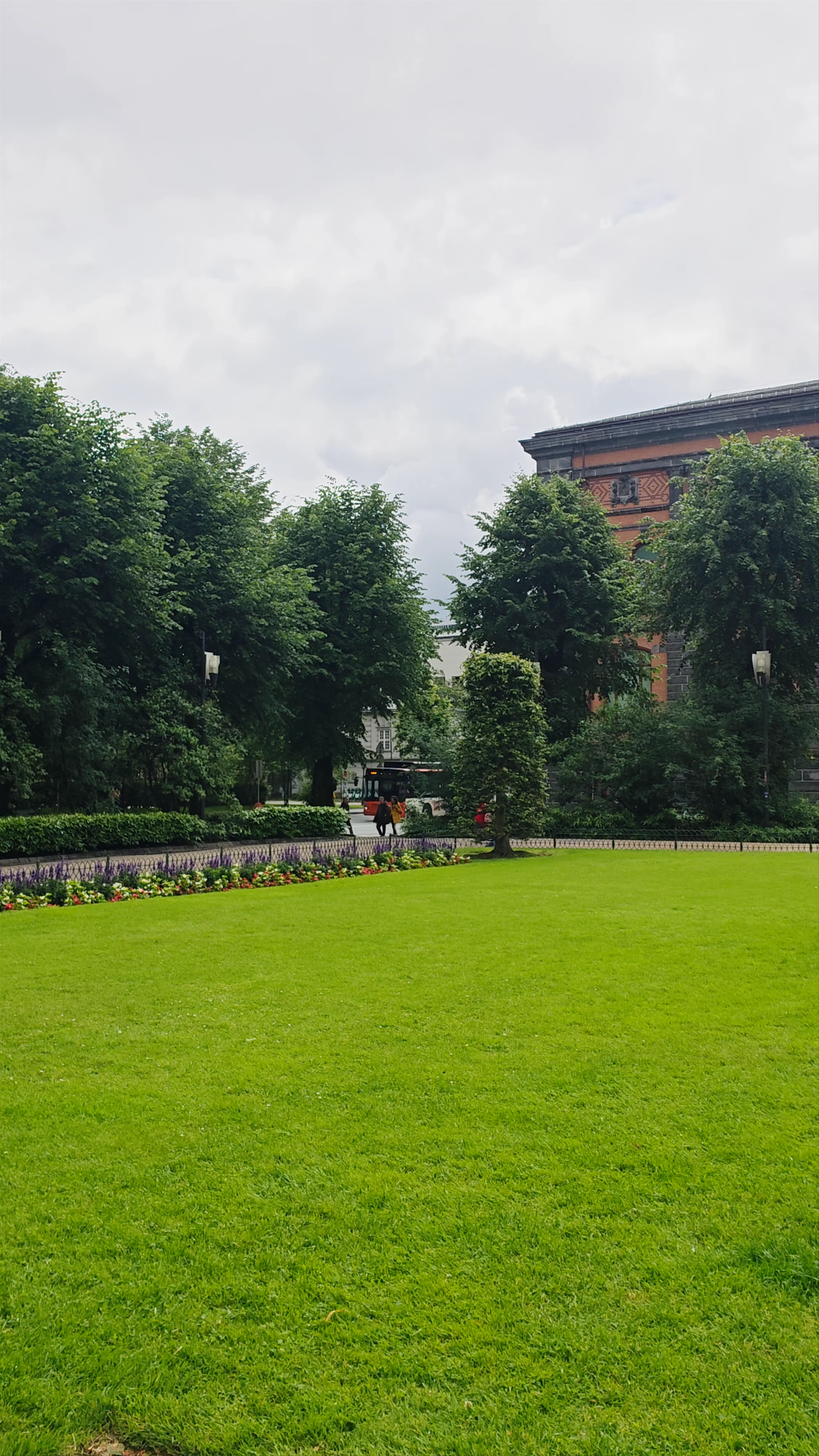 Sæverudmonumentet, Nordahl Bruns gate