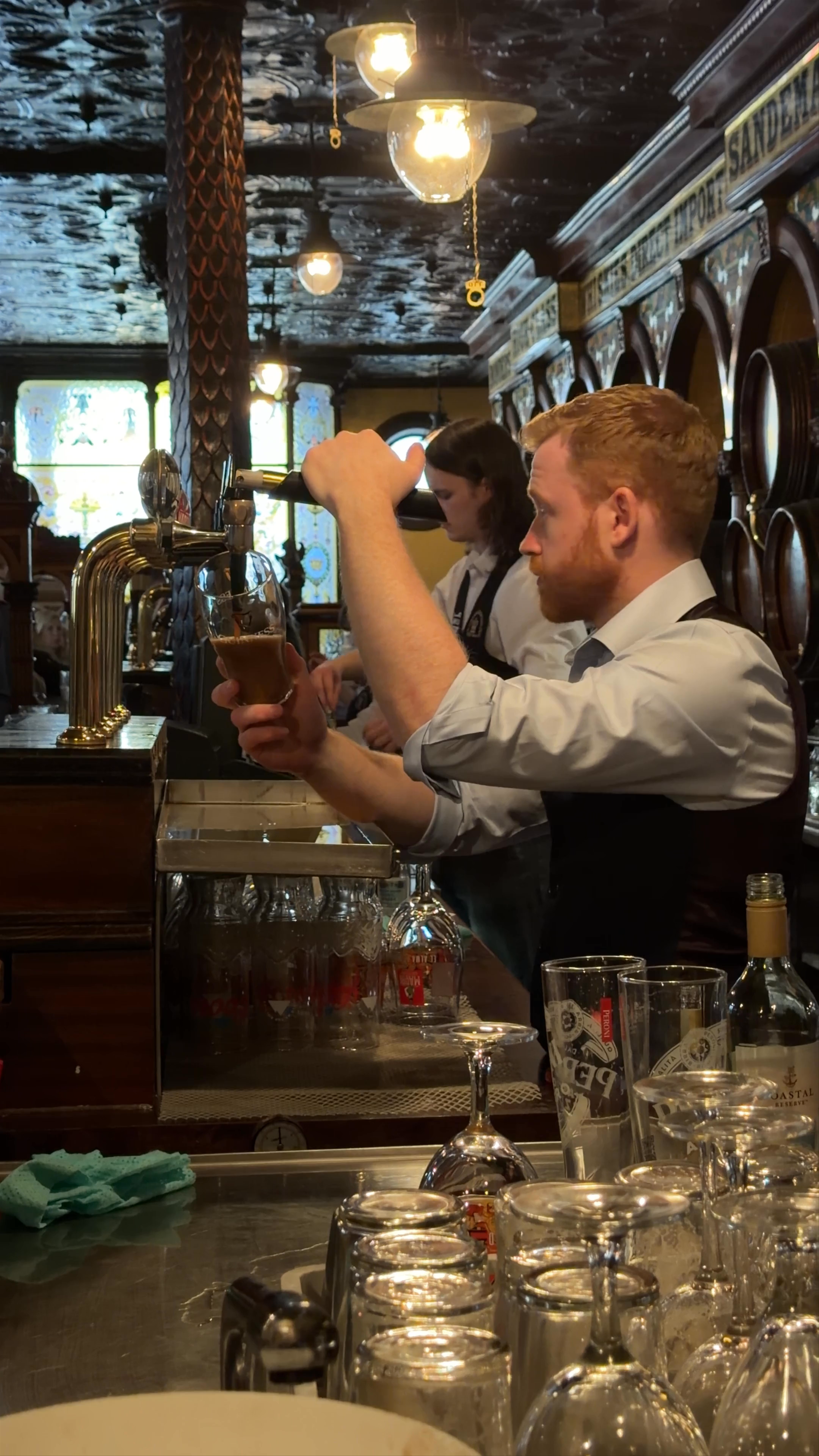 The Crown Liquor Saloon: Iconic Victorian Pub Experience in Belfast