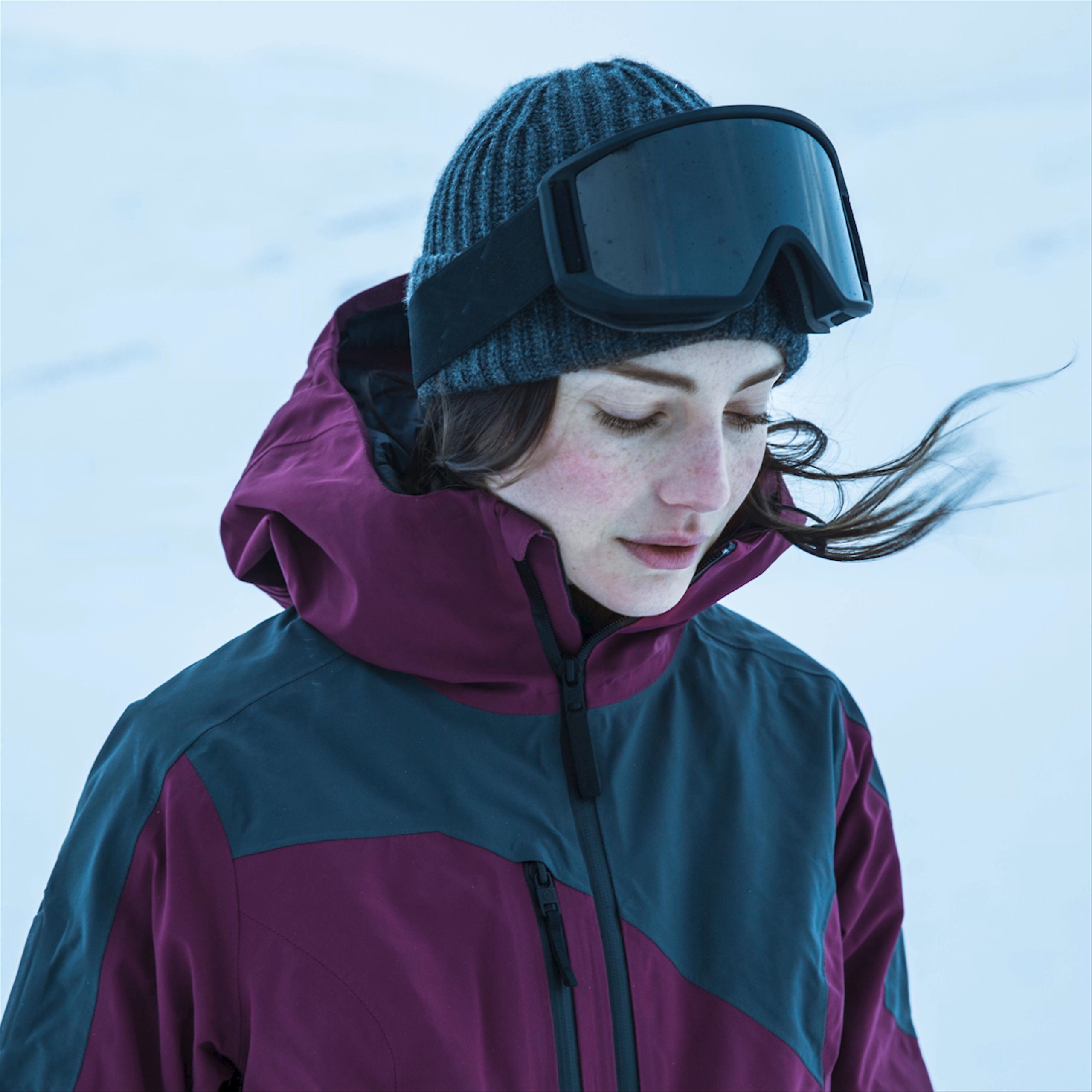 Slideshow of men and women wearing Aether gear in Alaska, Iceland, Chamonix and Aspen