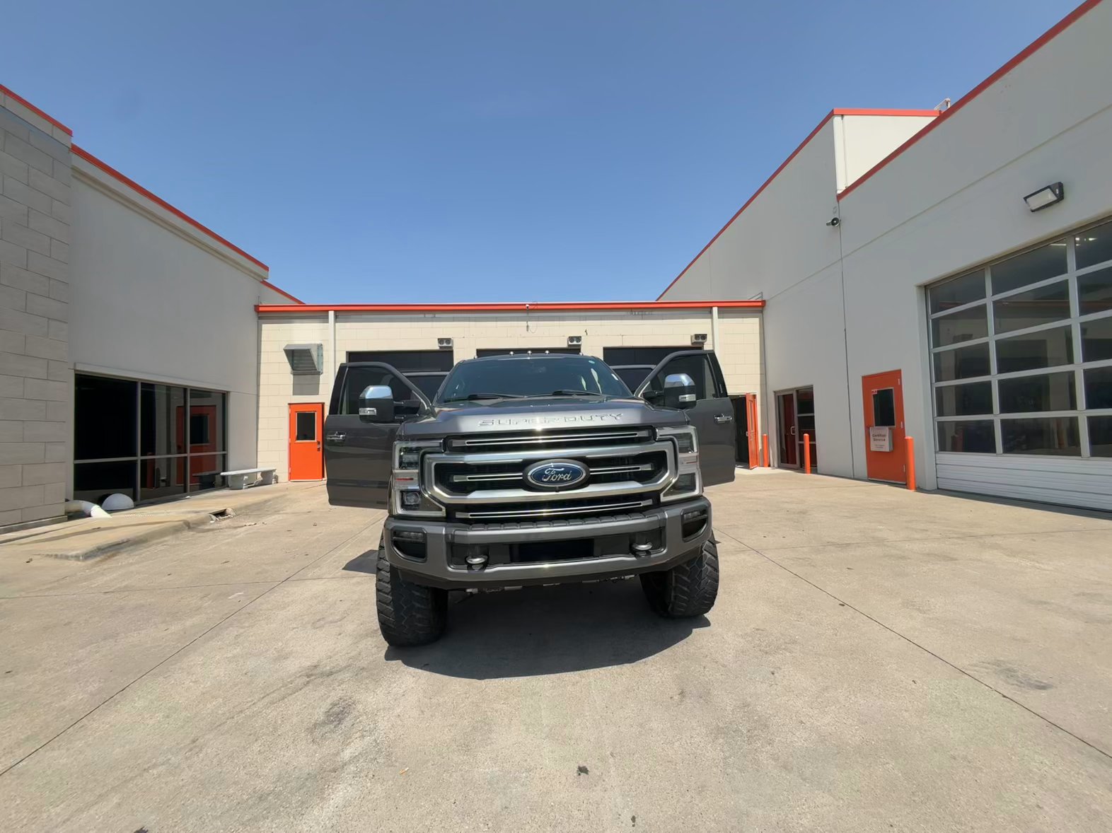 Lifted Trucks - #TX08704 - 2021 Ford F-250 Super Duty Platinum Crew Cab