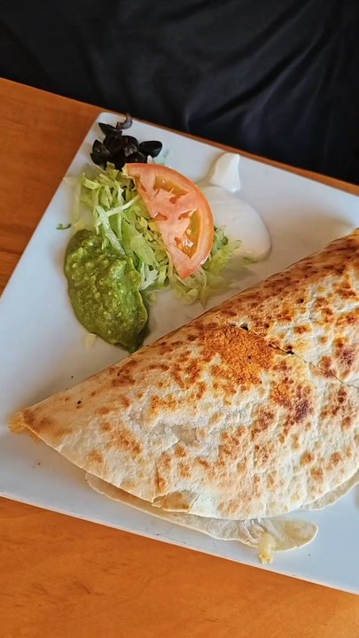 Los Mariachis - Steak fajita quesadilla - Mexican Near Me - Wallingford, Connecticut