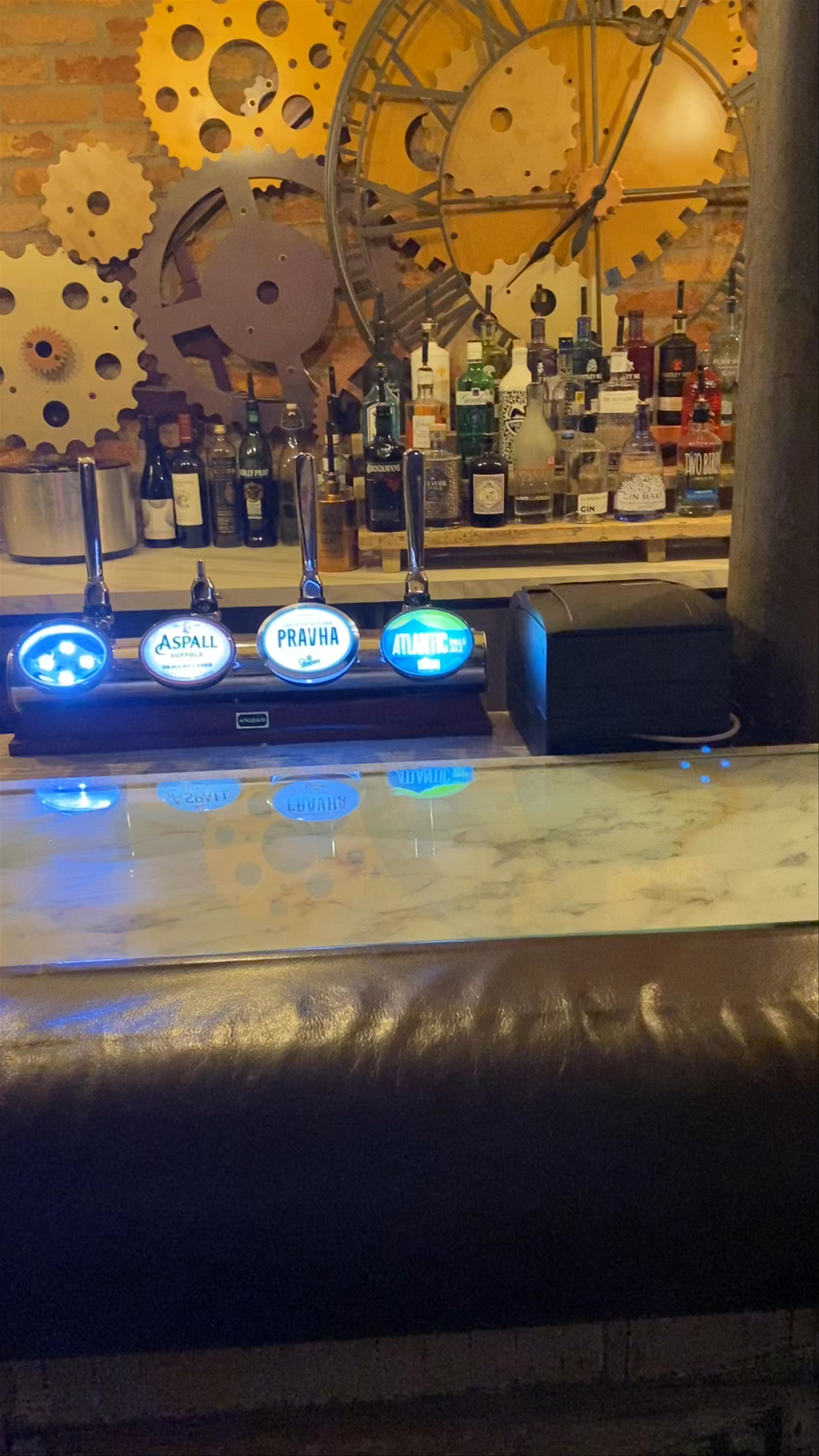 Balloon Bar