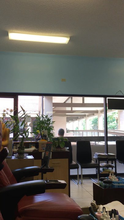 Manoa Nails - Nail Salons Near Me - Honolulu, Hawaii