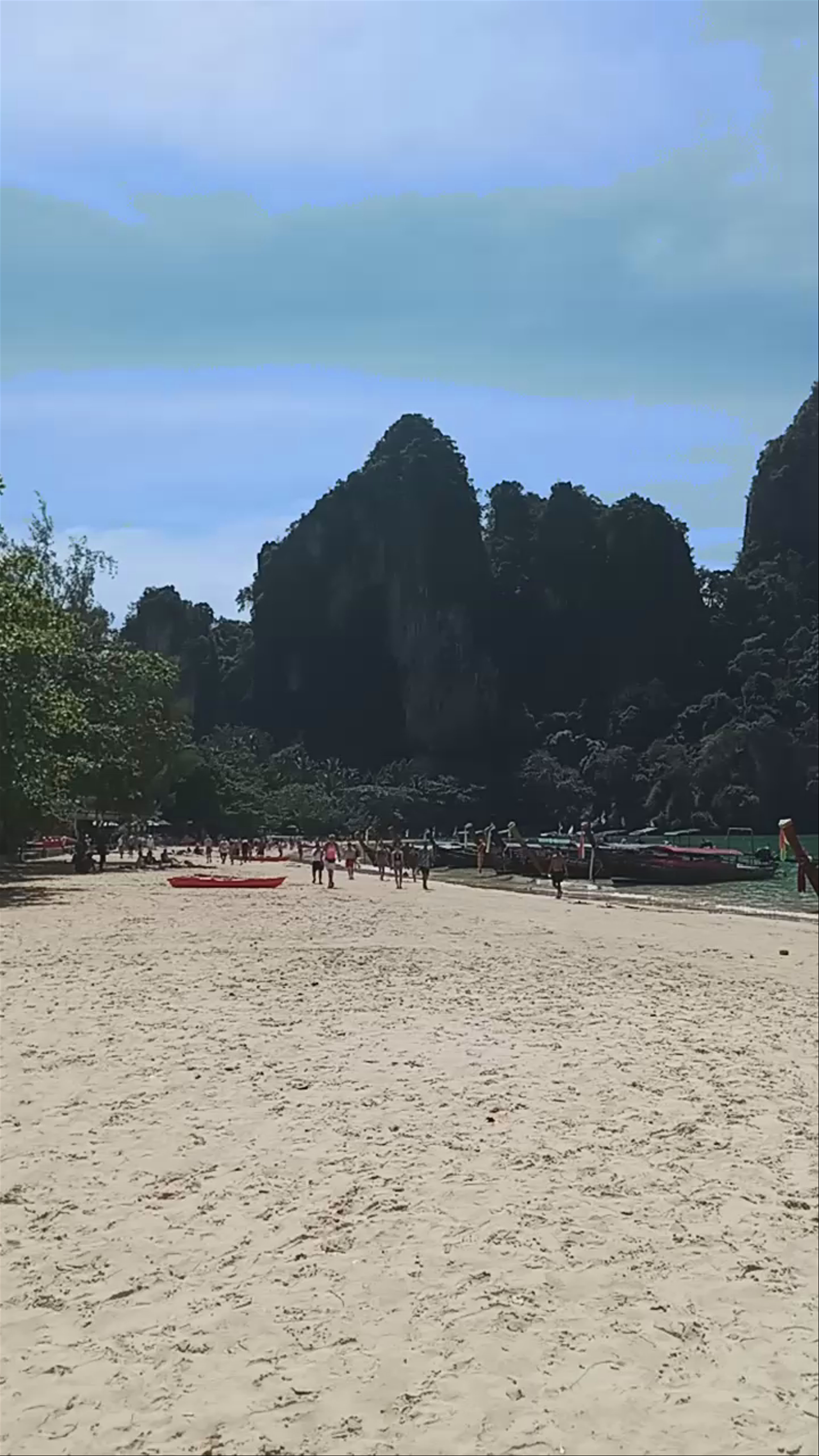 Phra nang Cave Beach