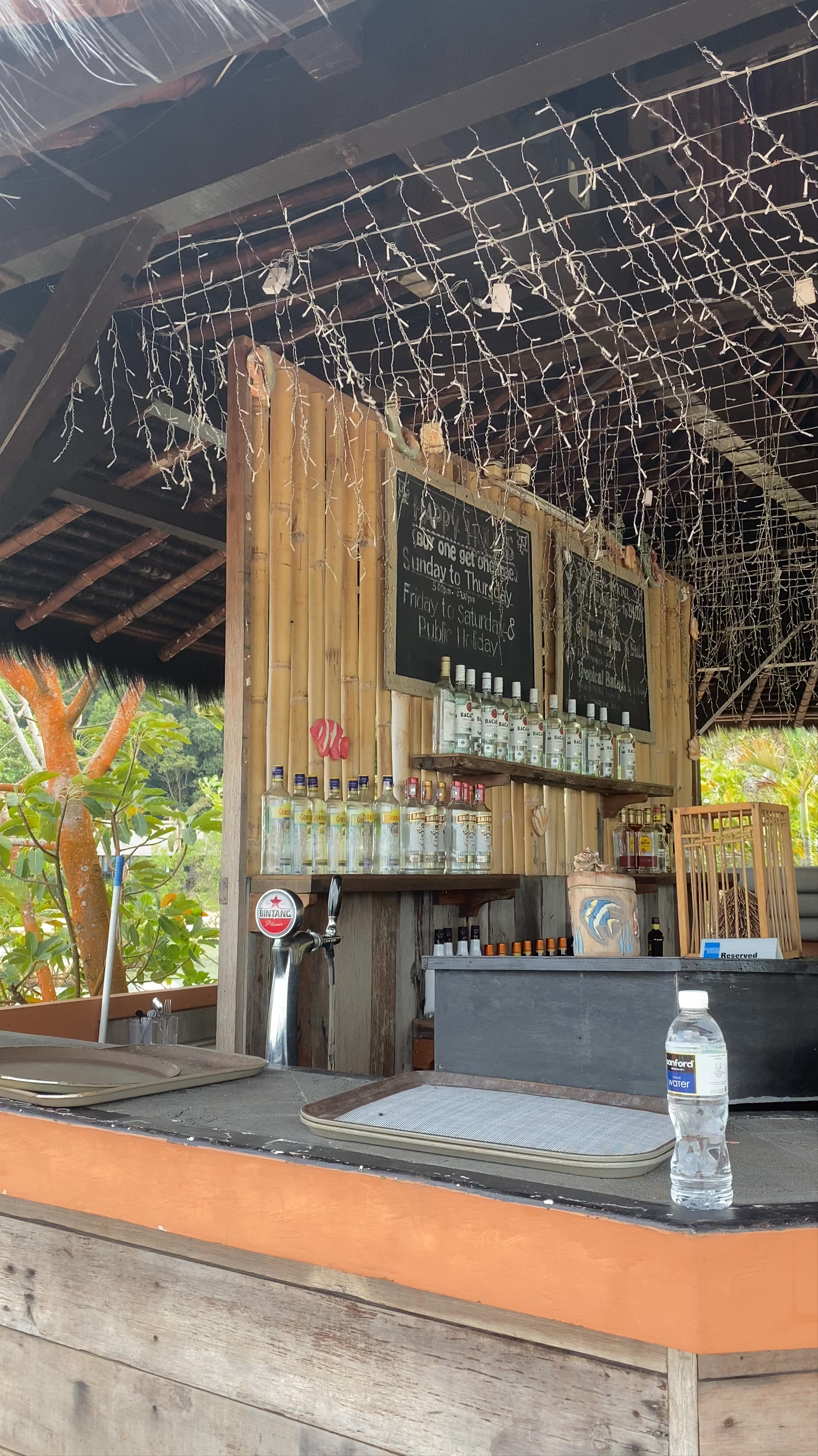 Island Bar