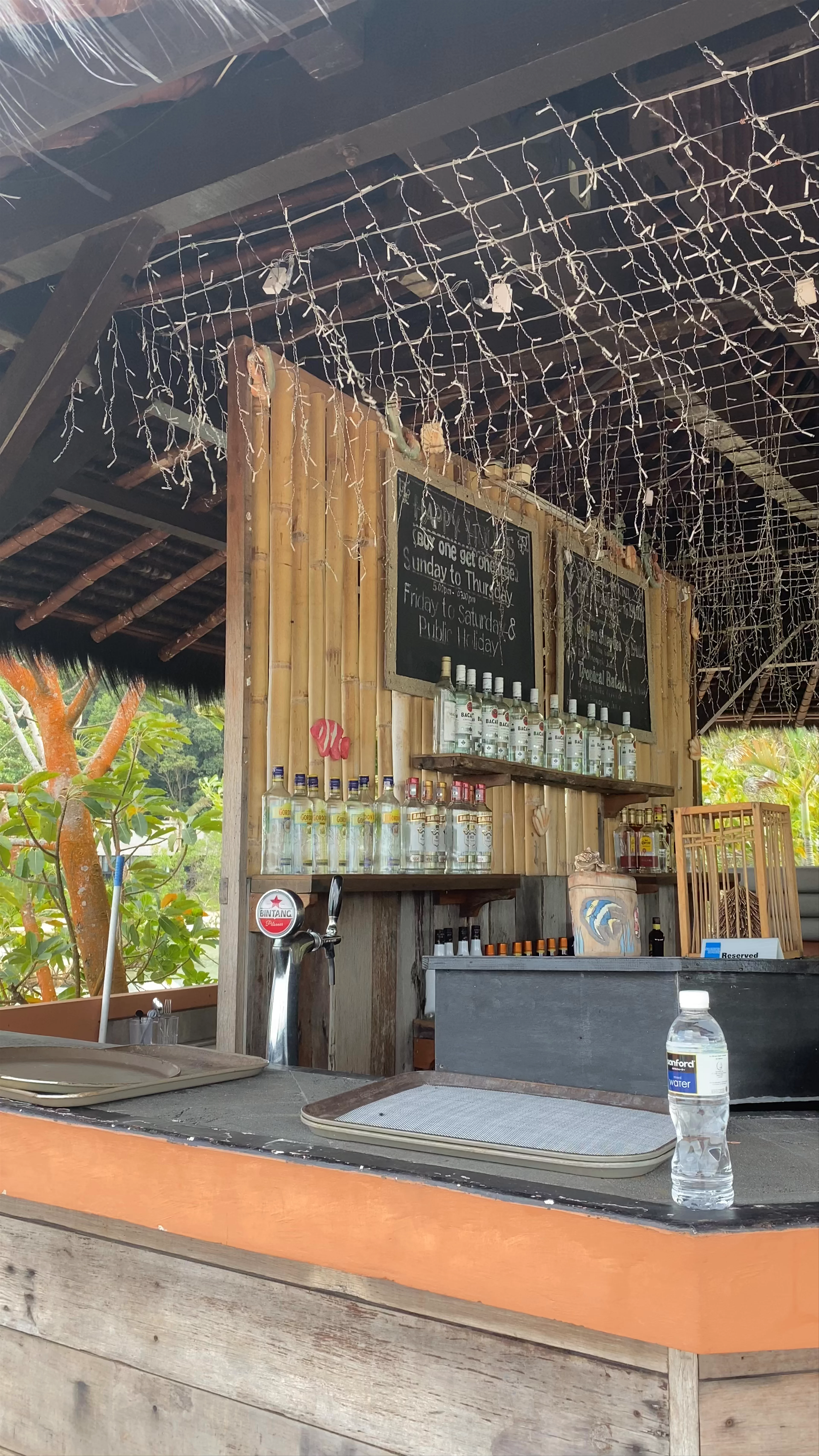 Island Bar