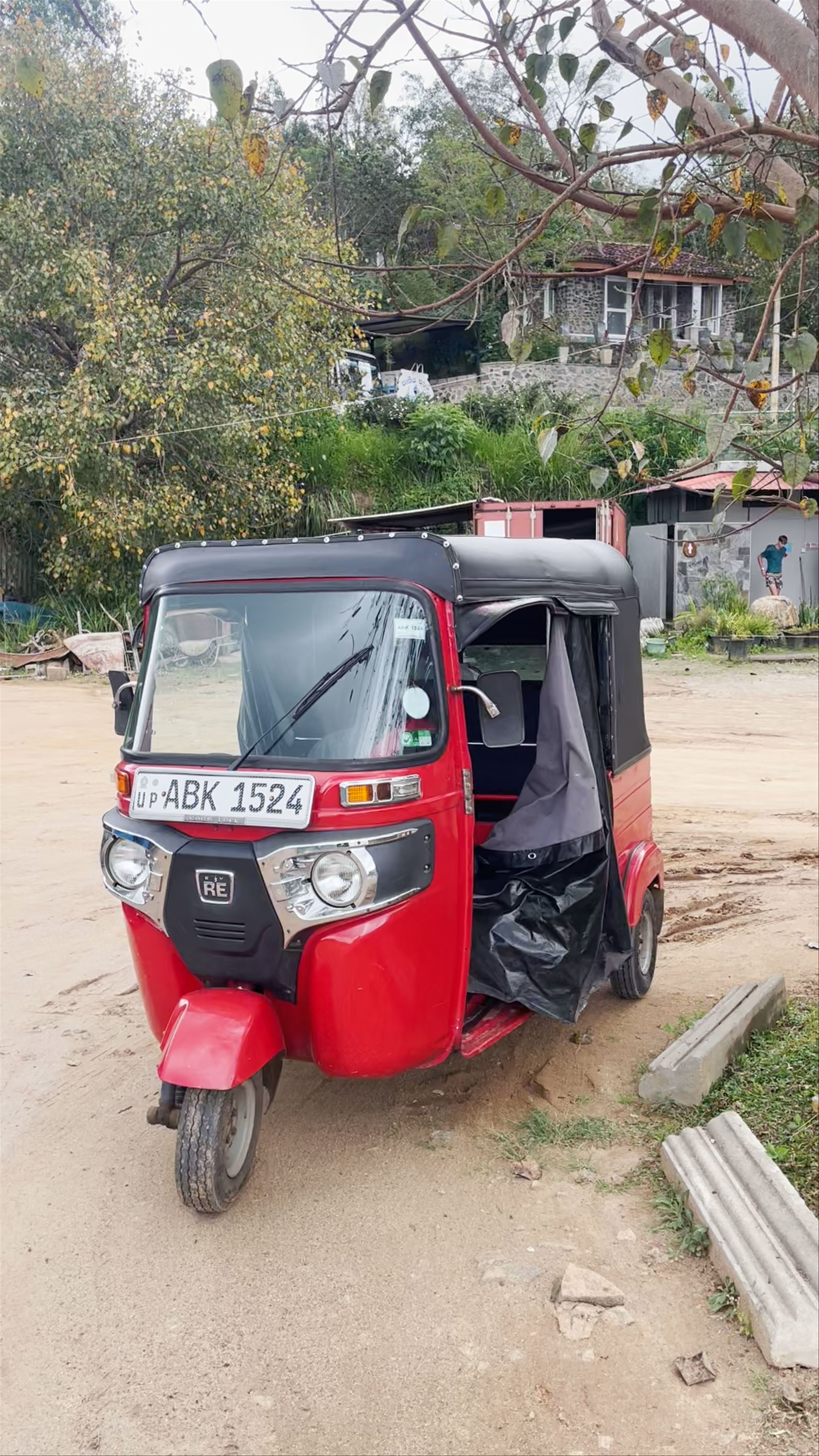 Mahamevnawa Buddhist Monastery (Asapuwa)- මහමෙව්නාව භාවනා අසපු මූලස්ථානය - පොල්ගහවෙල