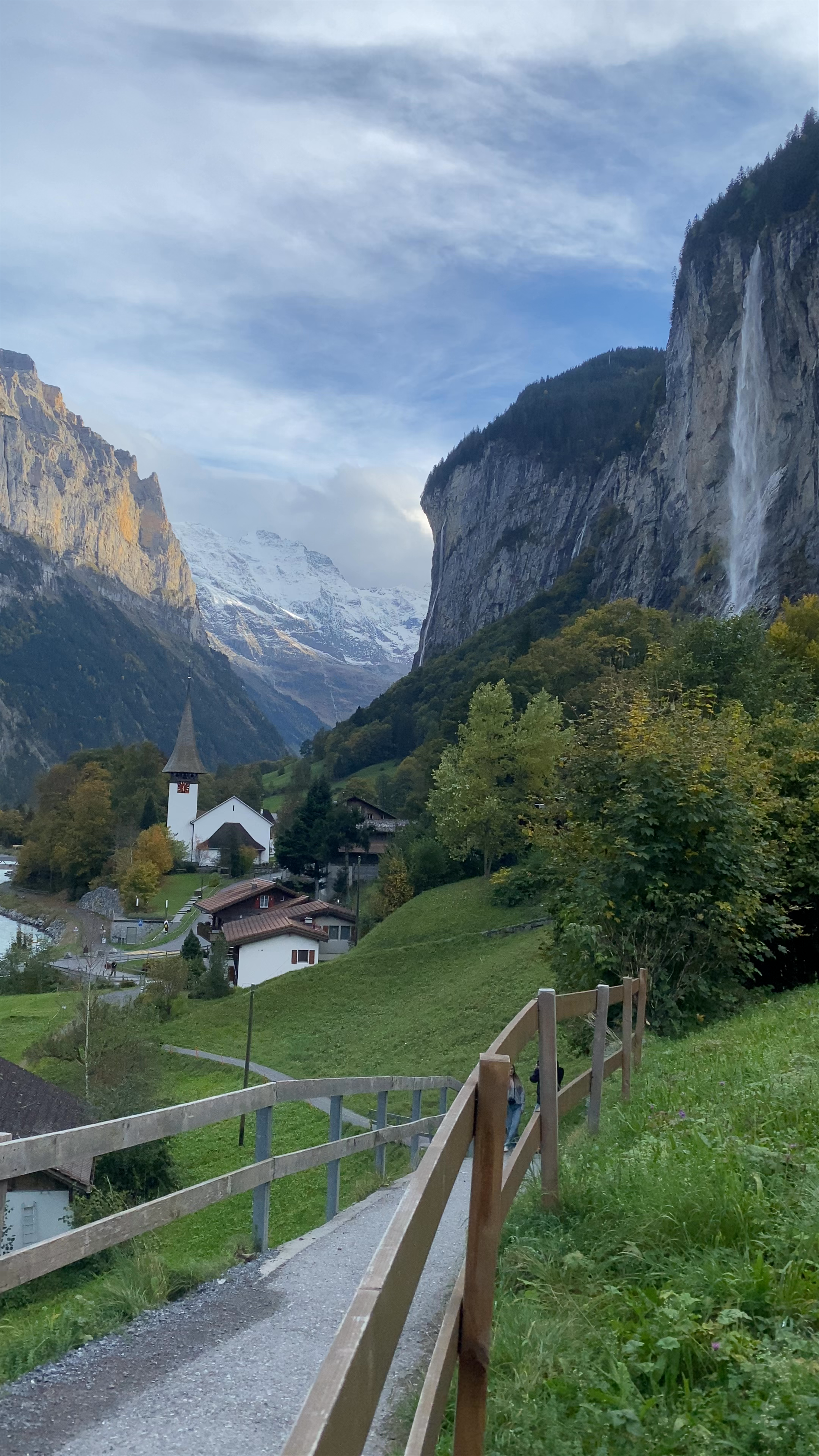 Autumn Serenity and Majestic Waterfalls in Lauterbrunnen, Switzerland
