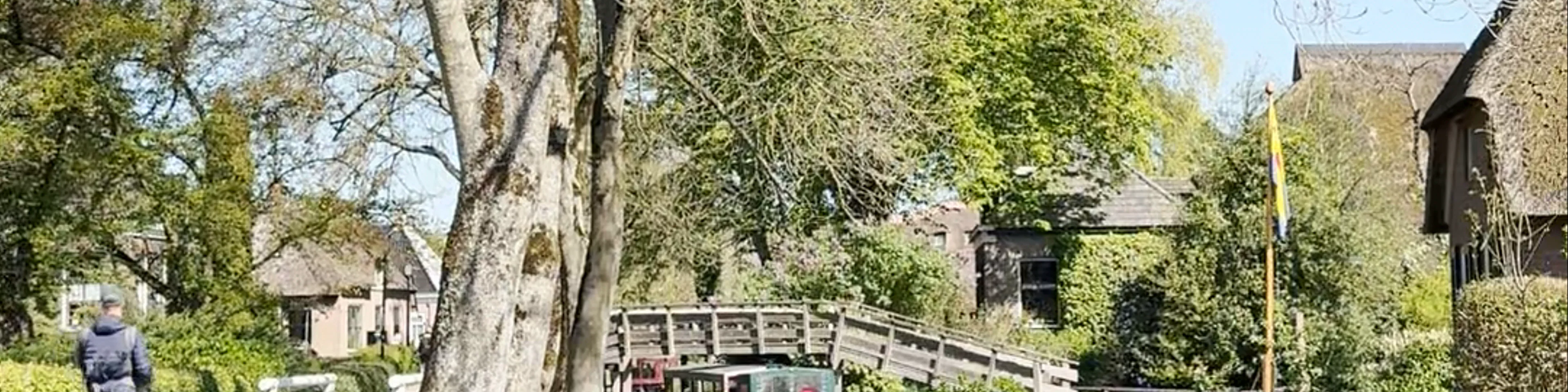 Giethoorn Eco Boat Rental & Tours