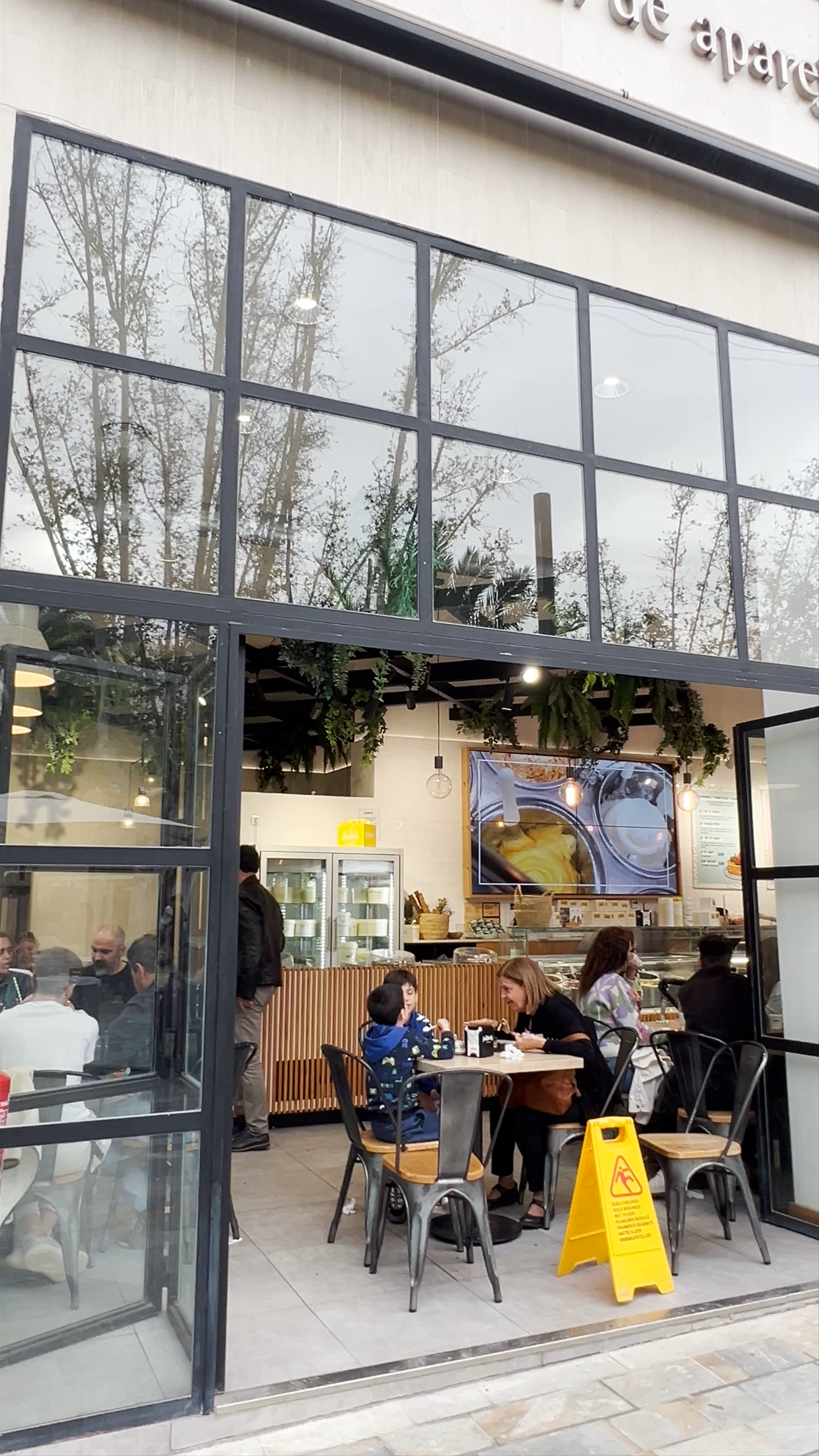 Martonela Café: A Cozy Culinary Spot in Murcia, Spain