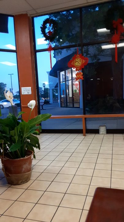 Panda Chinese Food - Inside - Chinese Near Me - Eastpointe, Michigan