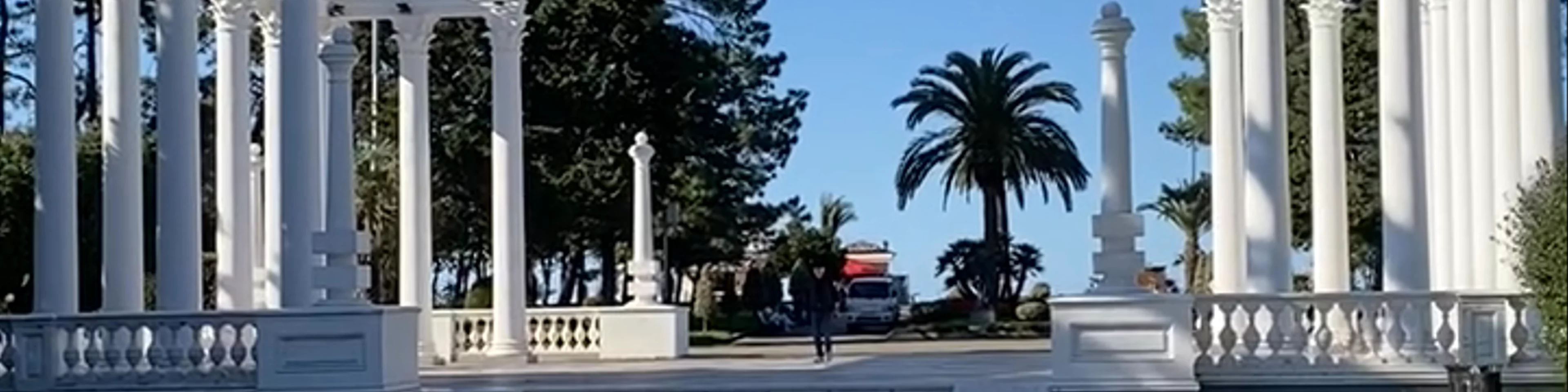 Collonades