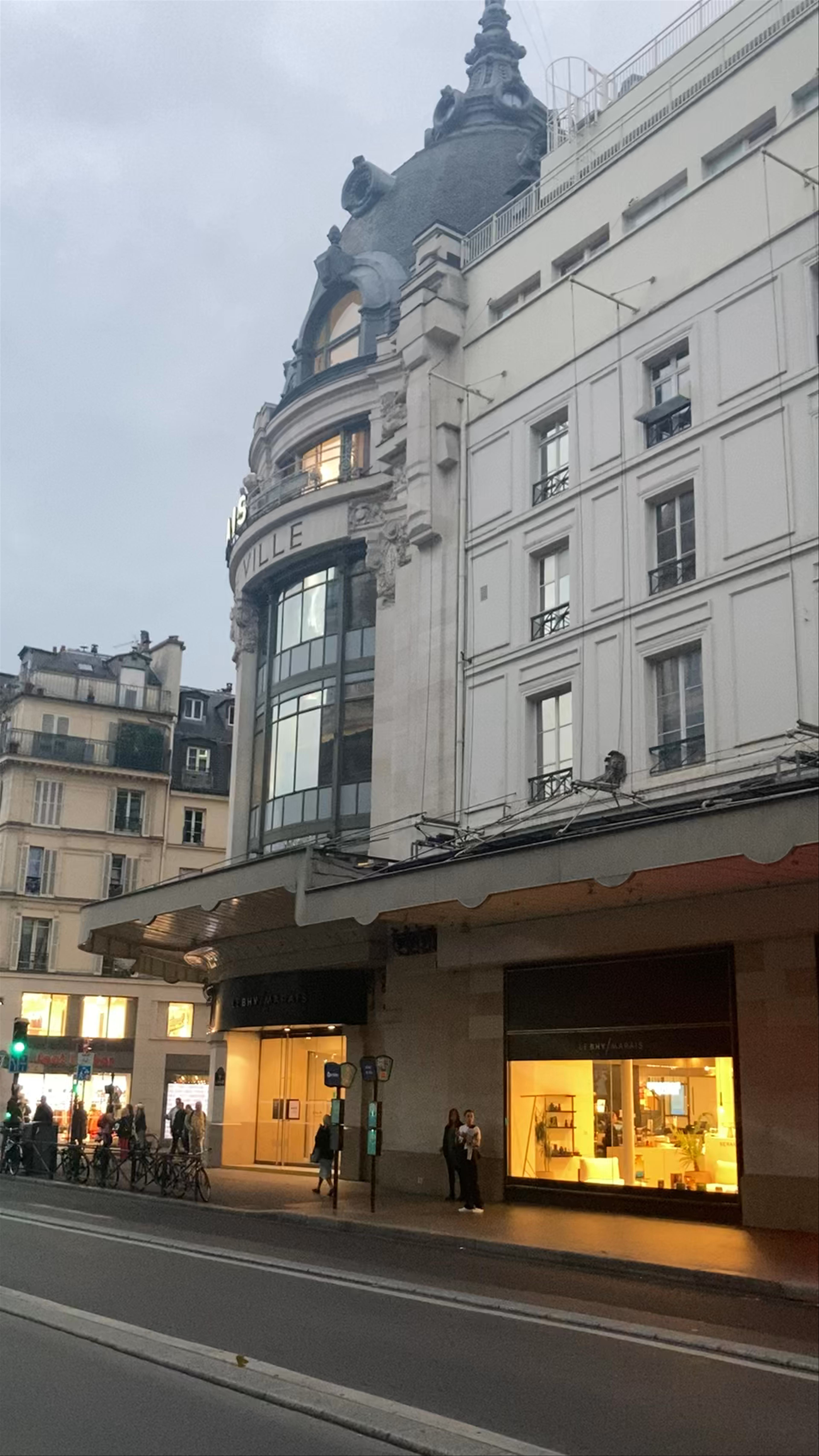 Le BHV Marais: Parisian Iconic Department Store Experience