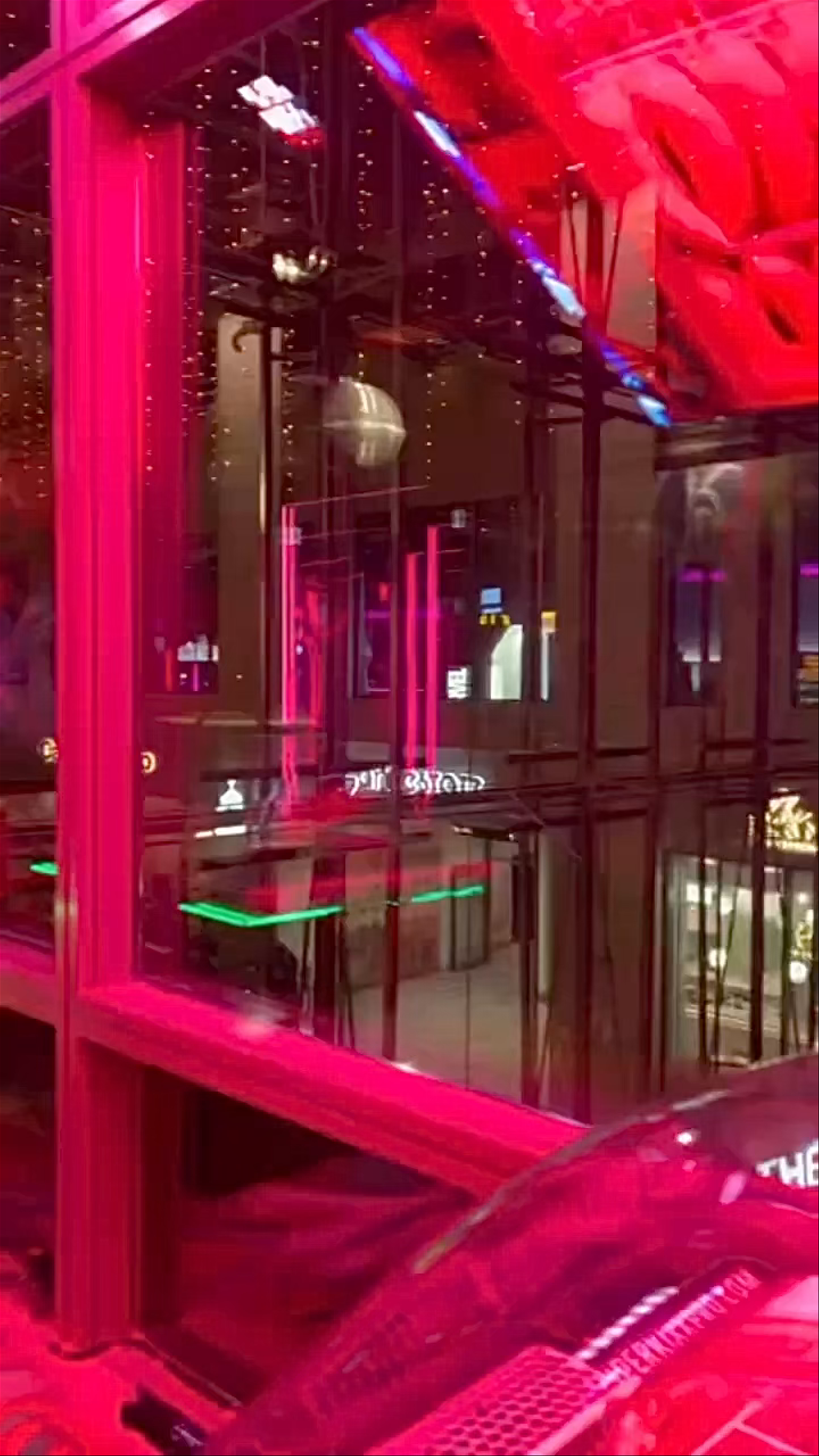 Lane7 Berlin: Neon Graffiti Vibes and Urban Nightlife