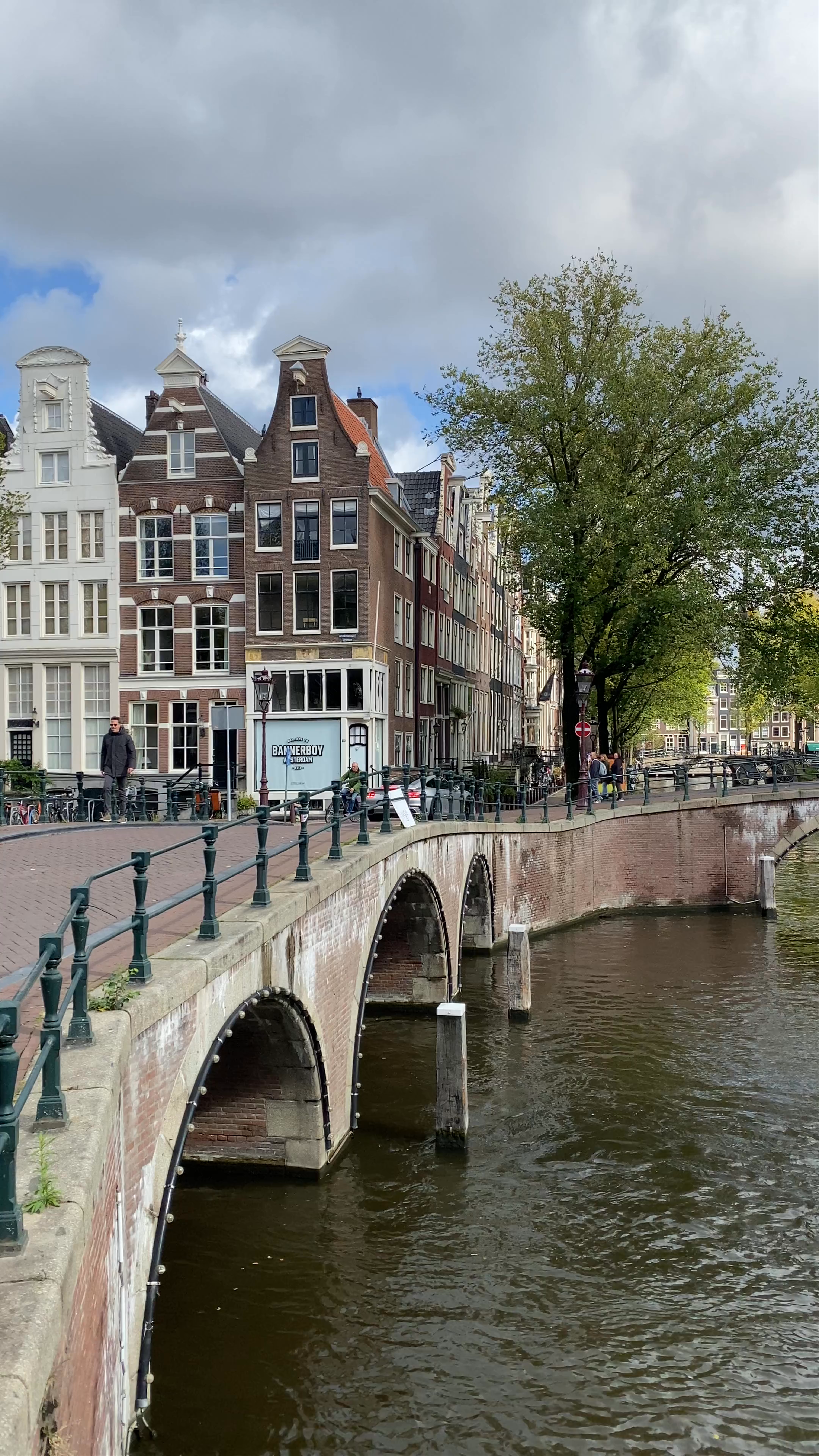 Leidsegracht Canal Charm in the Heart of Amsterdam