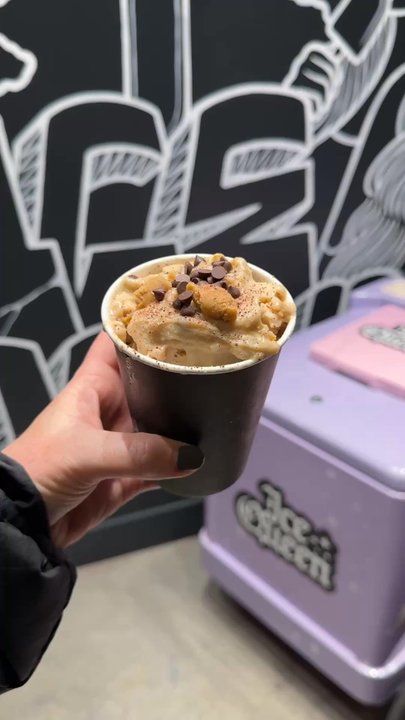 Ice Queen PDX - World Vegan Month special - Ice Cream & Frozen Yogurt Near Me - Portland, Oregon