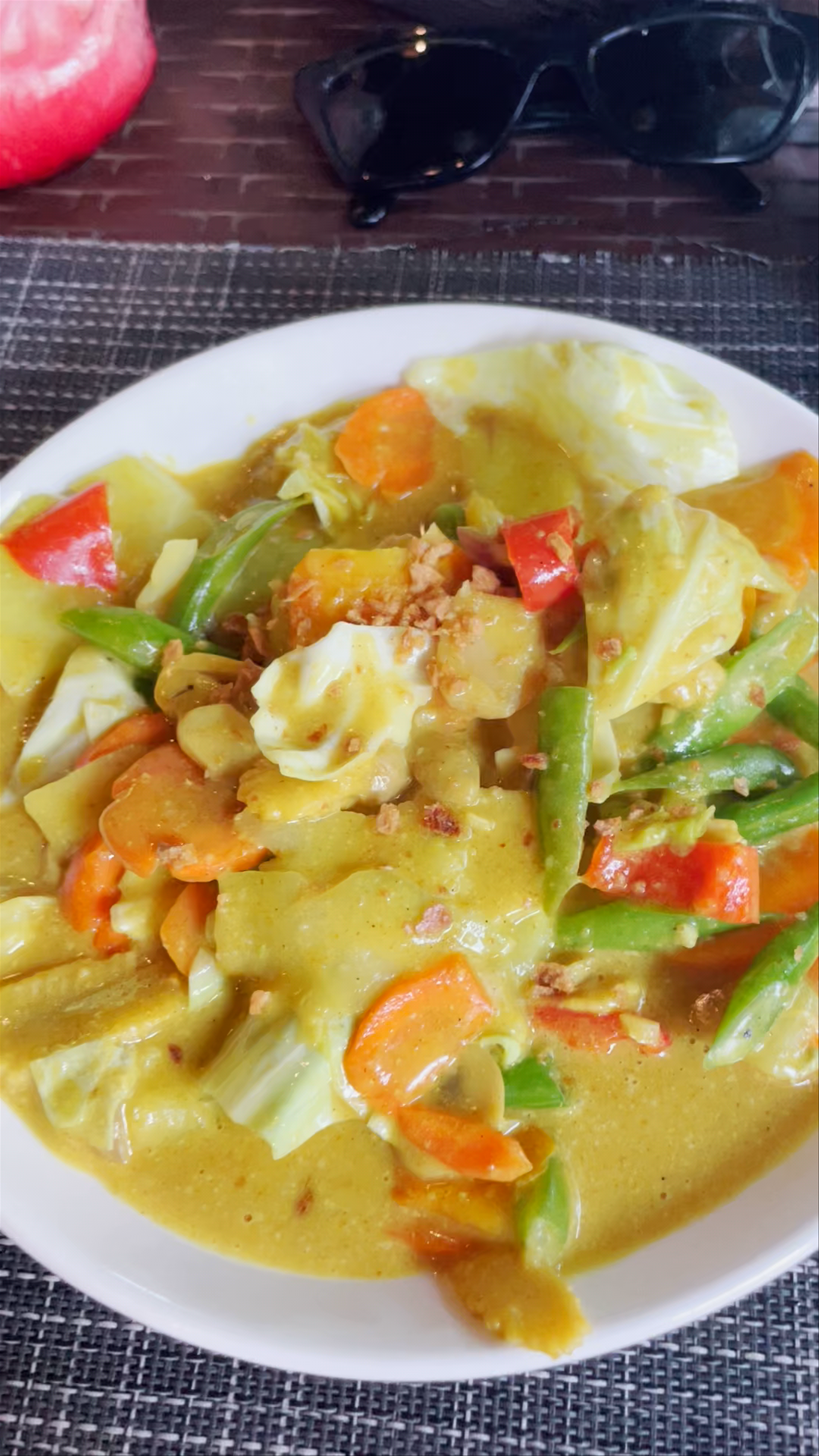 Tambayanan Cafe-FaD Barn: A Tropical Filipino Culinary Delight in San Juan, Siquijor