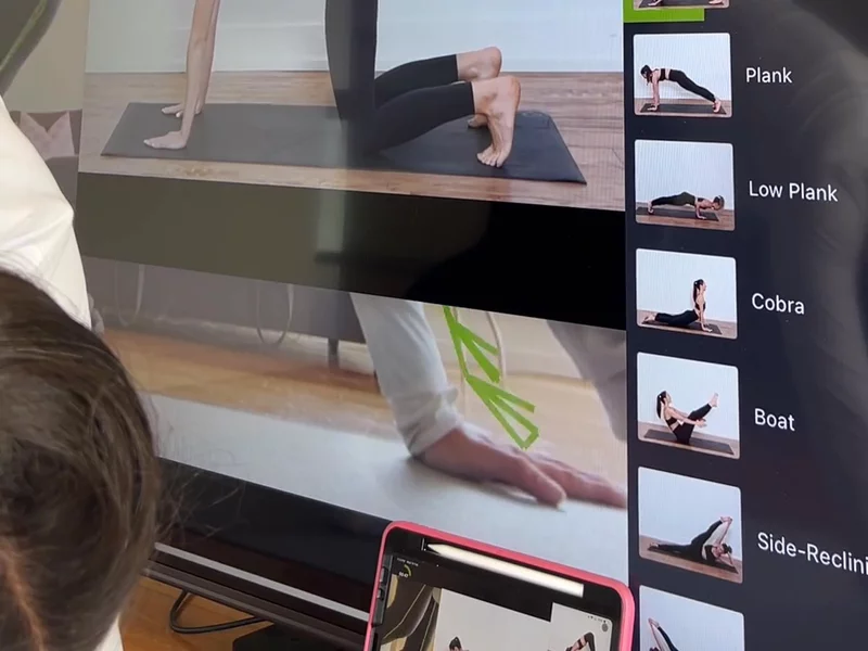 MirrorFit Yoga App