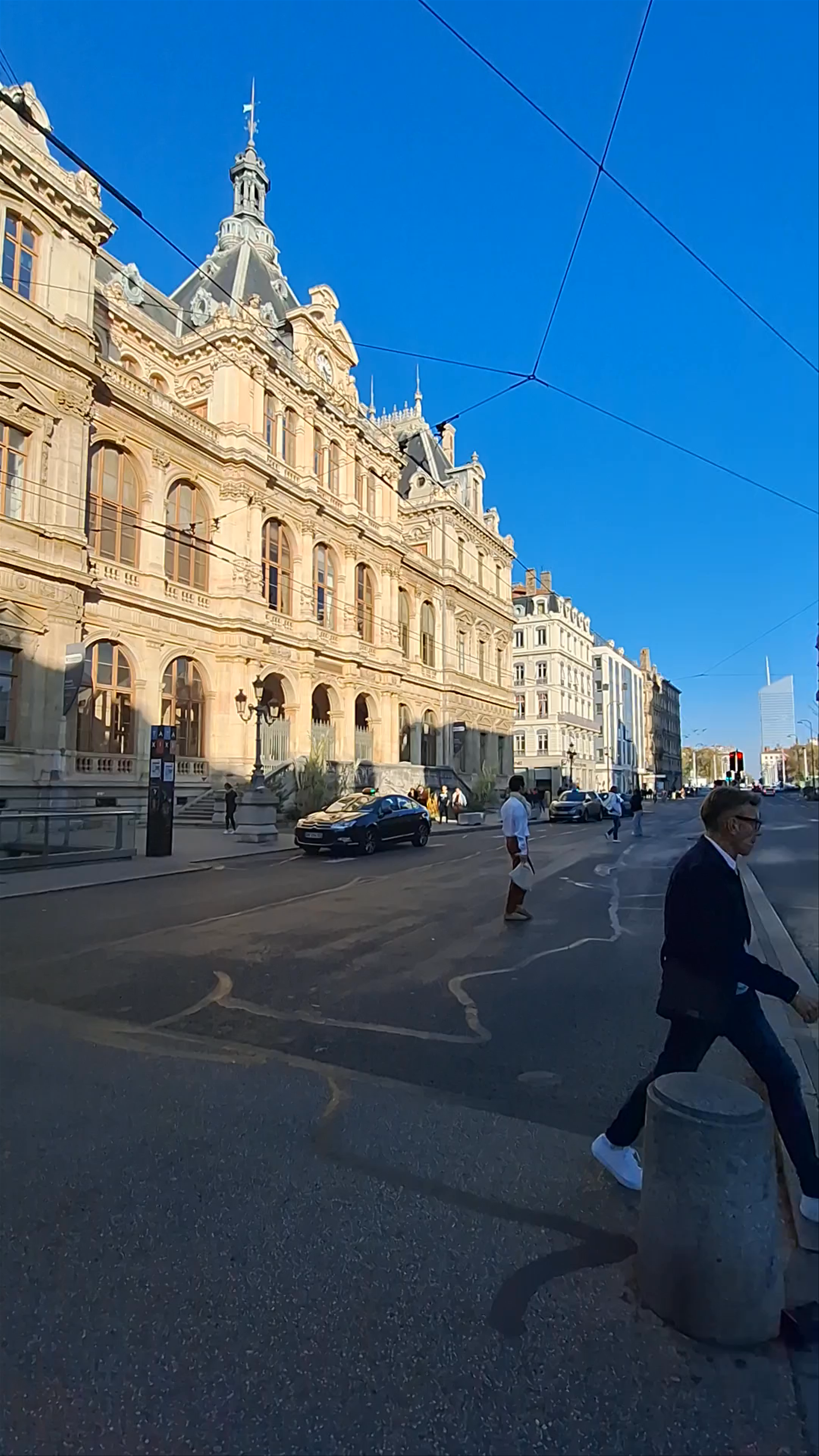 Palais de la Bourse: Architectural Gem in Lyon
