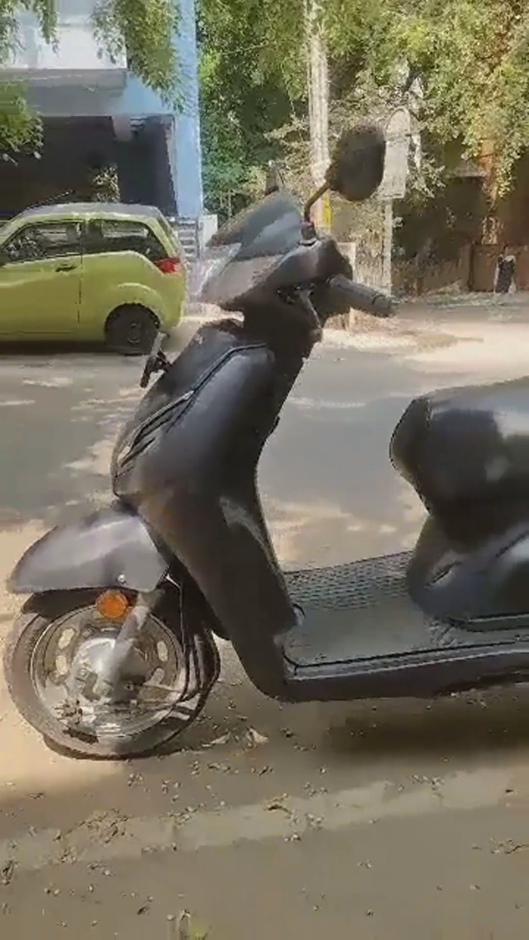 Walk-around video thumbnail