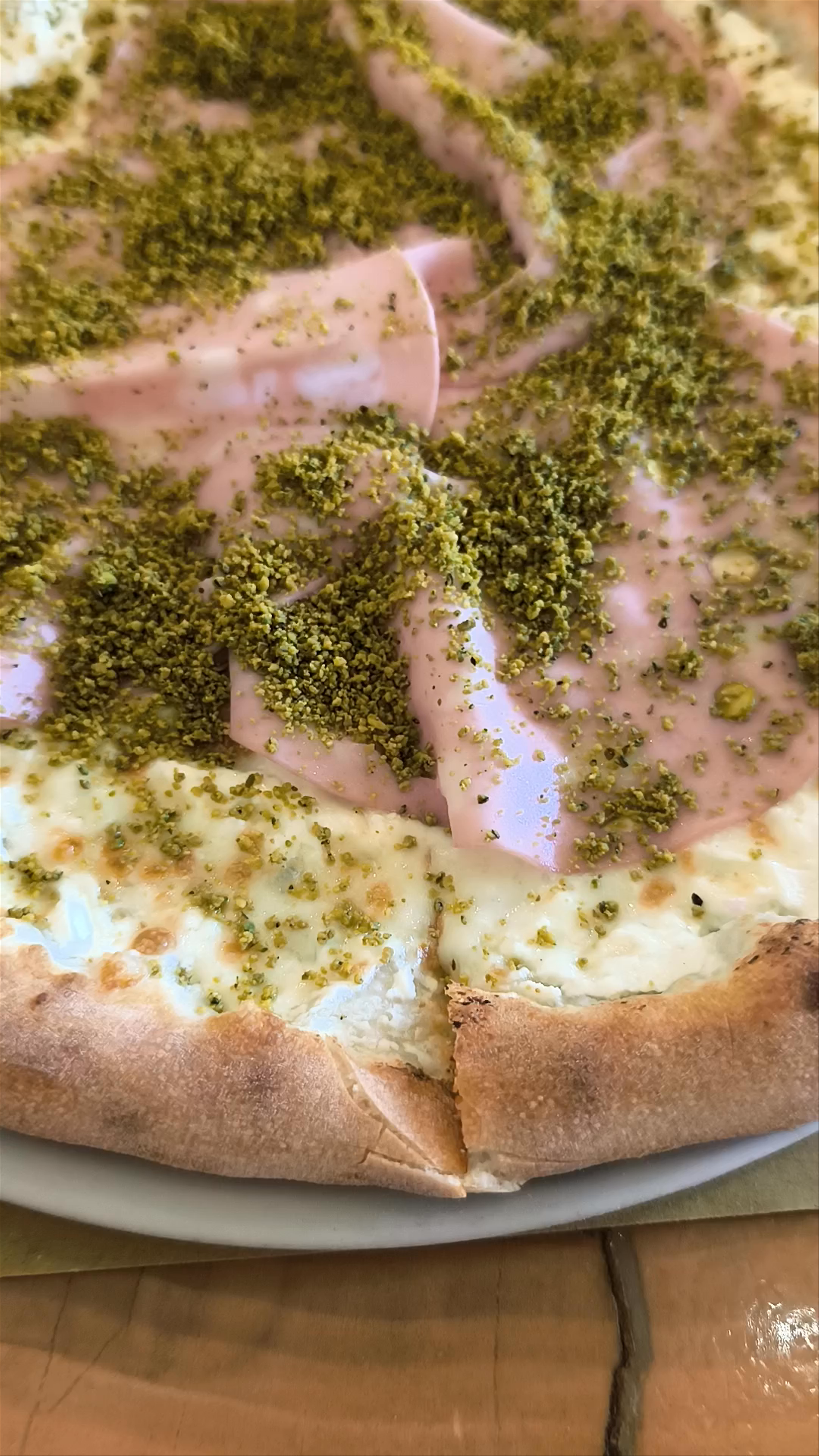 Musa's Kebap - Pizzeria Somma Lombardo: Rustic Italian Pizza Experience