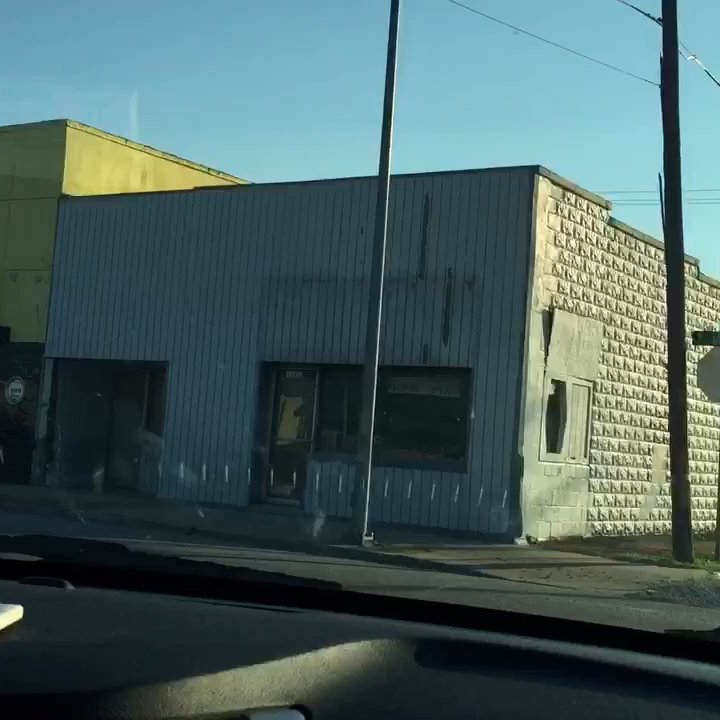 Wilder's Steakhouse - Showing that hardly any cars are in front and it looks like a ghost town. - Steakhouses Near Me - Joplin, Missouri