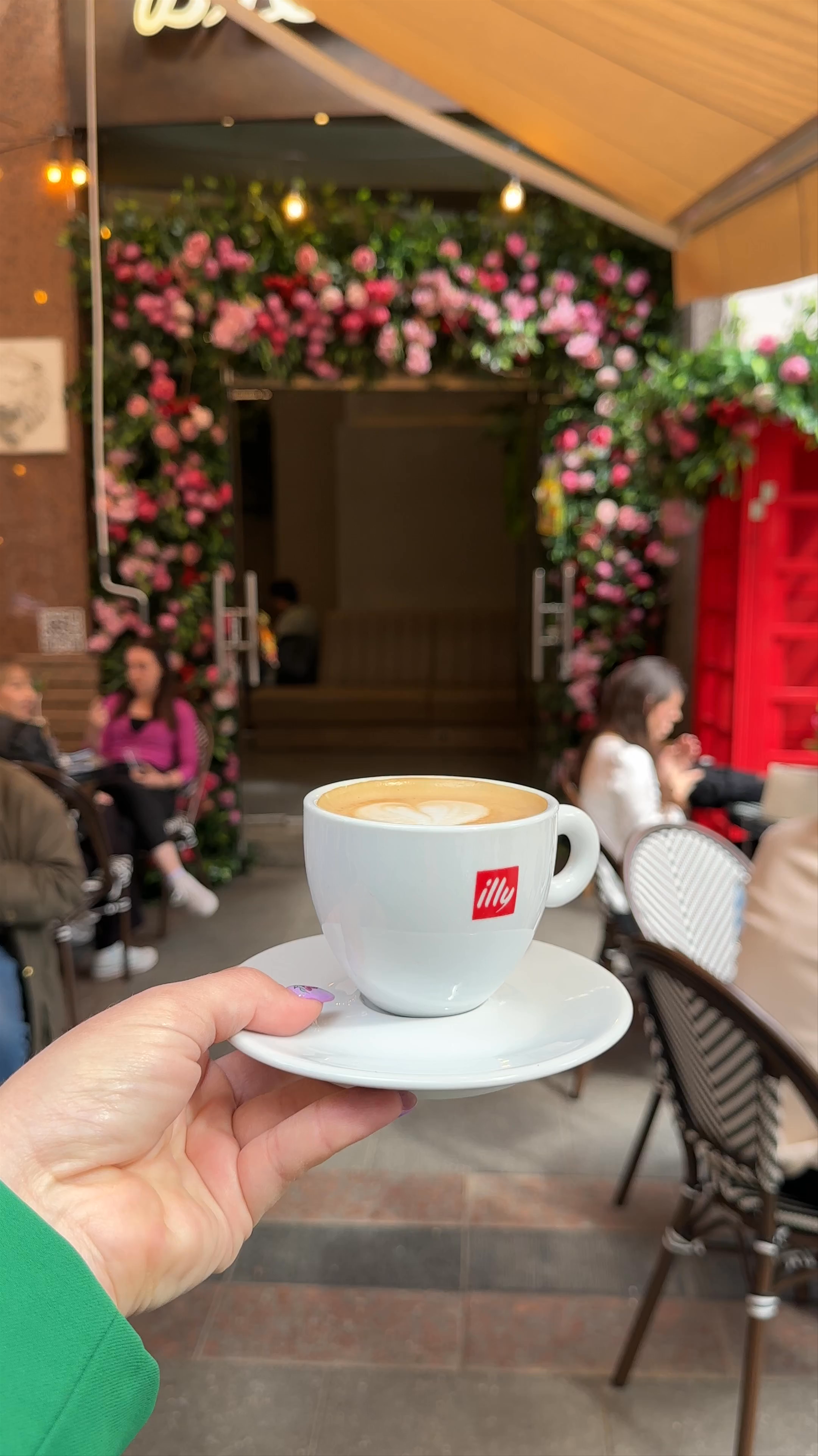 Breadway Taste Gallery: Cozy Coffee Moments in Skopje