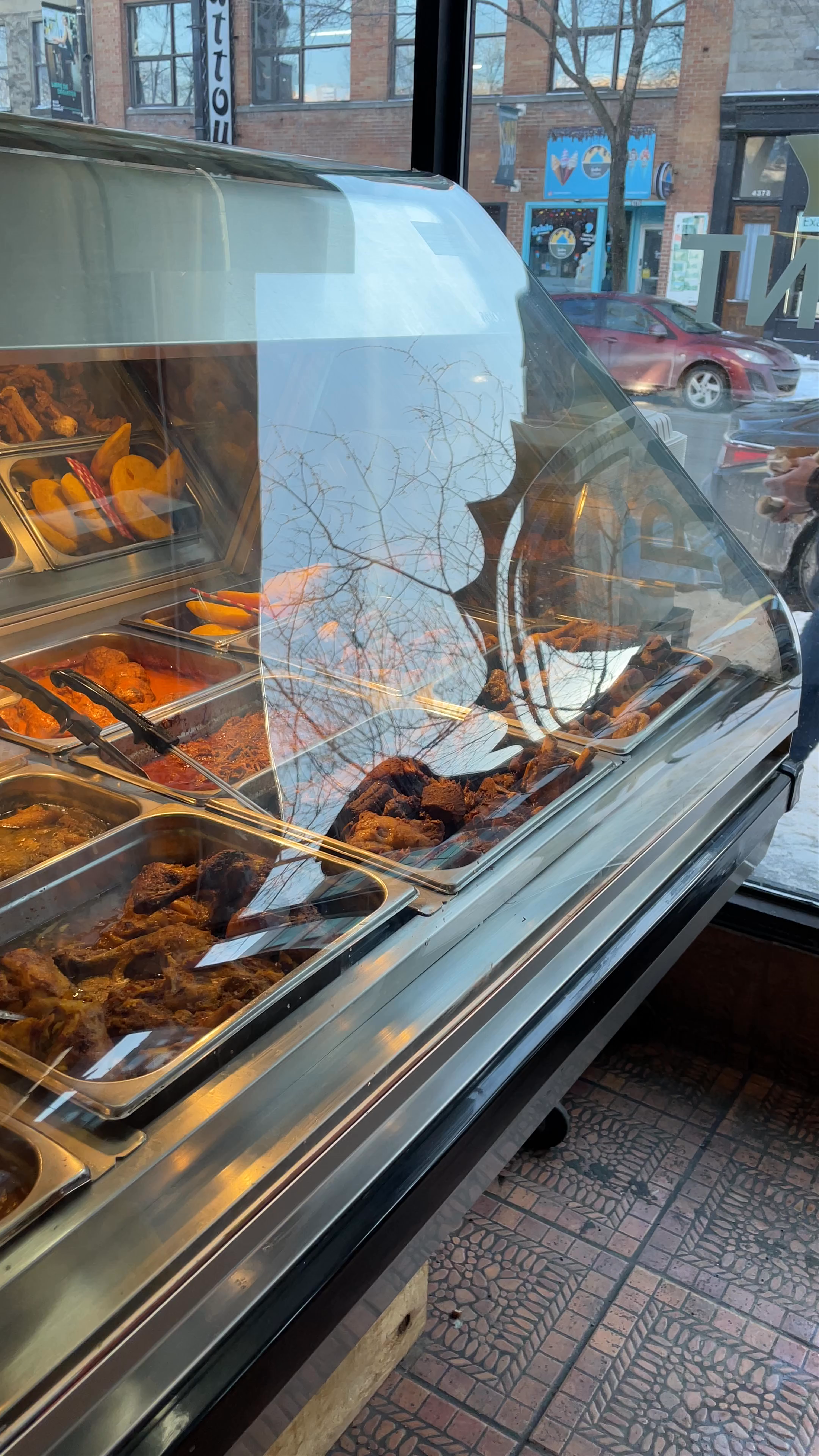 Sabor Latino St-Laurent: Authentic Latin Flavors in Montréal