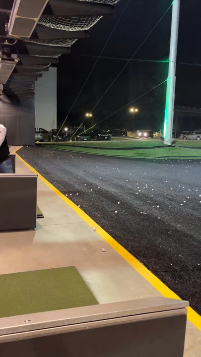 Luxe Golf Bays - Golf Near Me - Franklin, Wisconsin