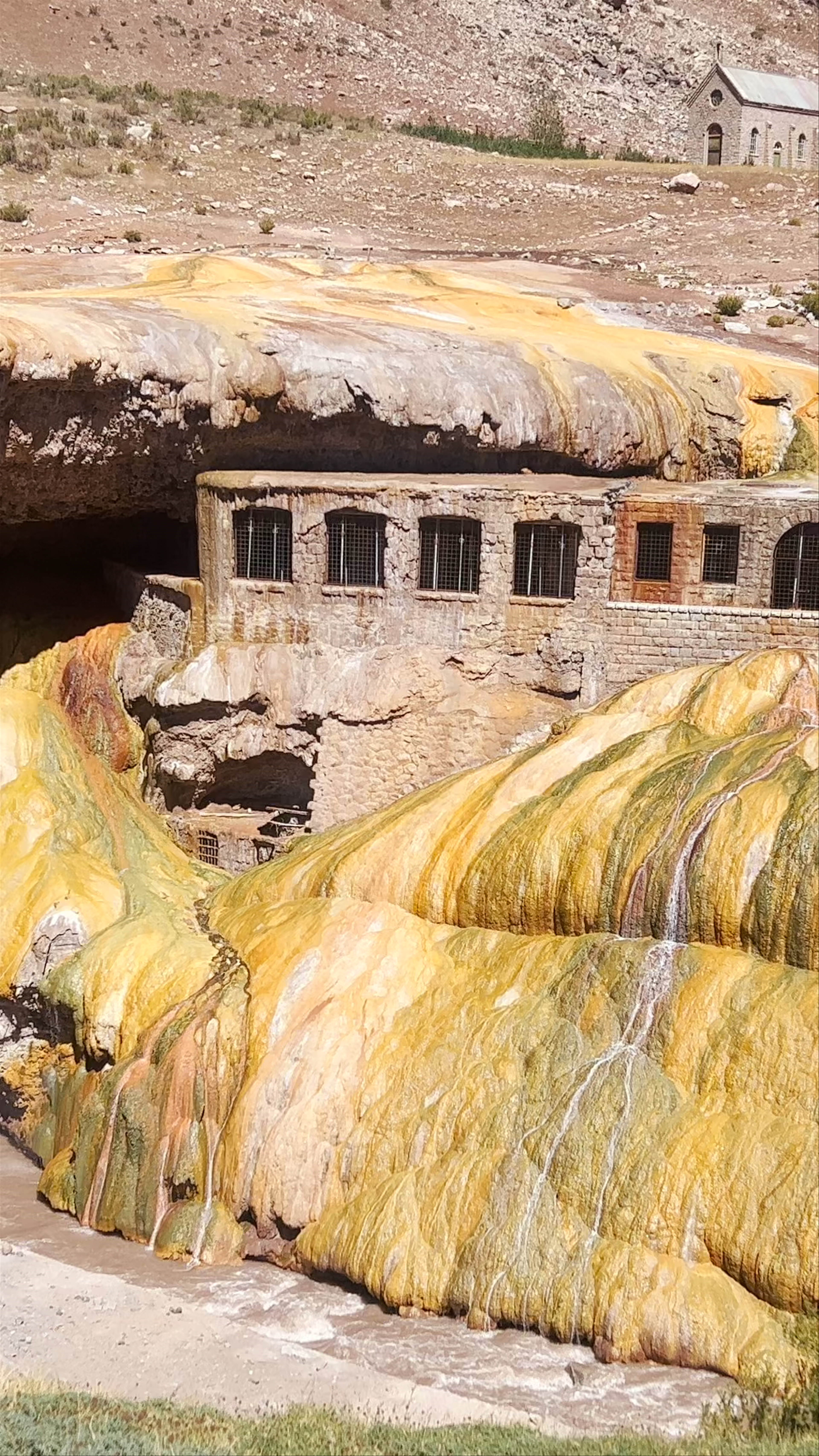 Puente del Inca: The Magical Natural Bridge of Mendoza, Argentina