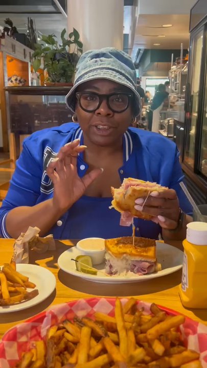 Tommy's - Vegetarian Near Me - Cleveland Heights, Ohio