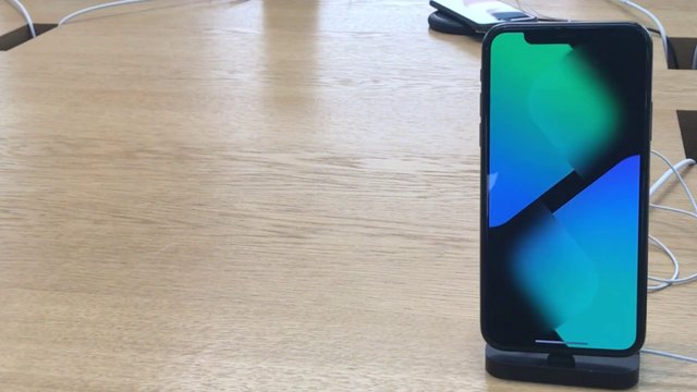 iPhone X colorful animation