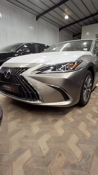 لكزس ES 250 2025