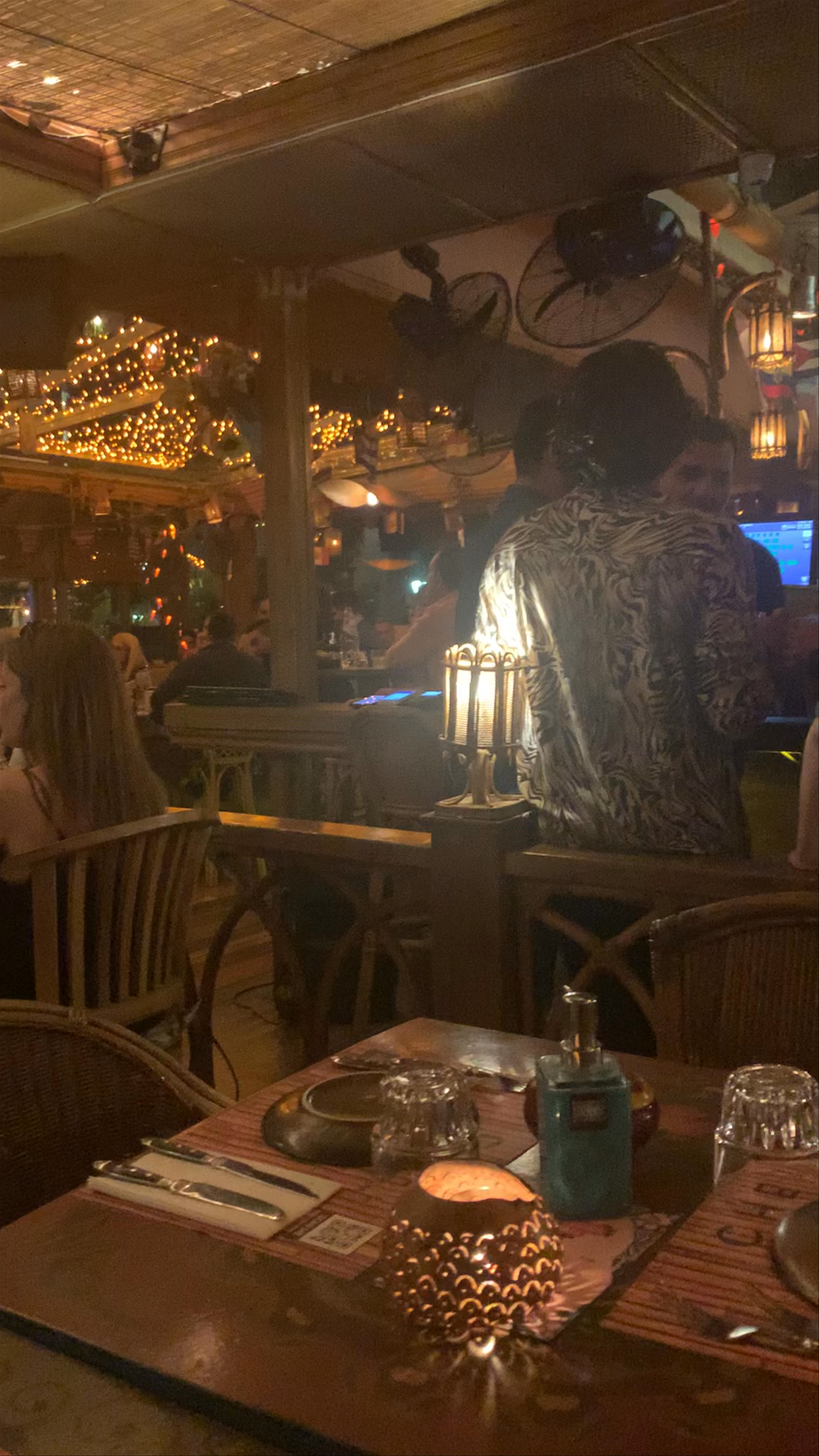 Evening Vibes at Che Taverna in Piraeus, Greece