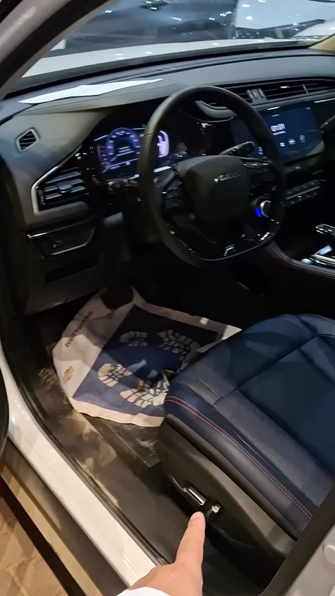 دونج فينج AX7 E2 2024