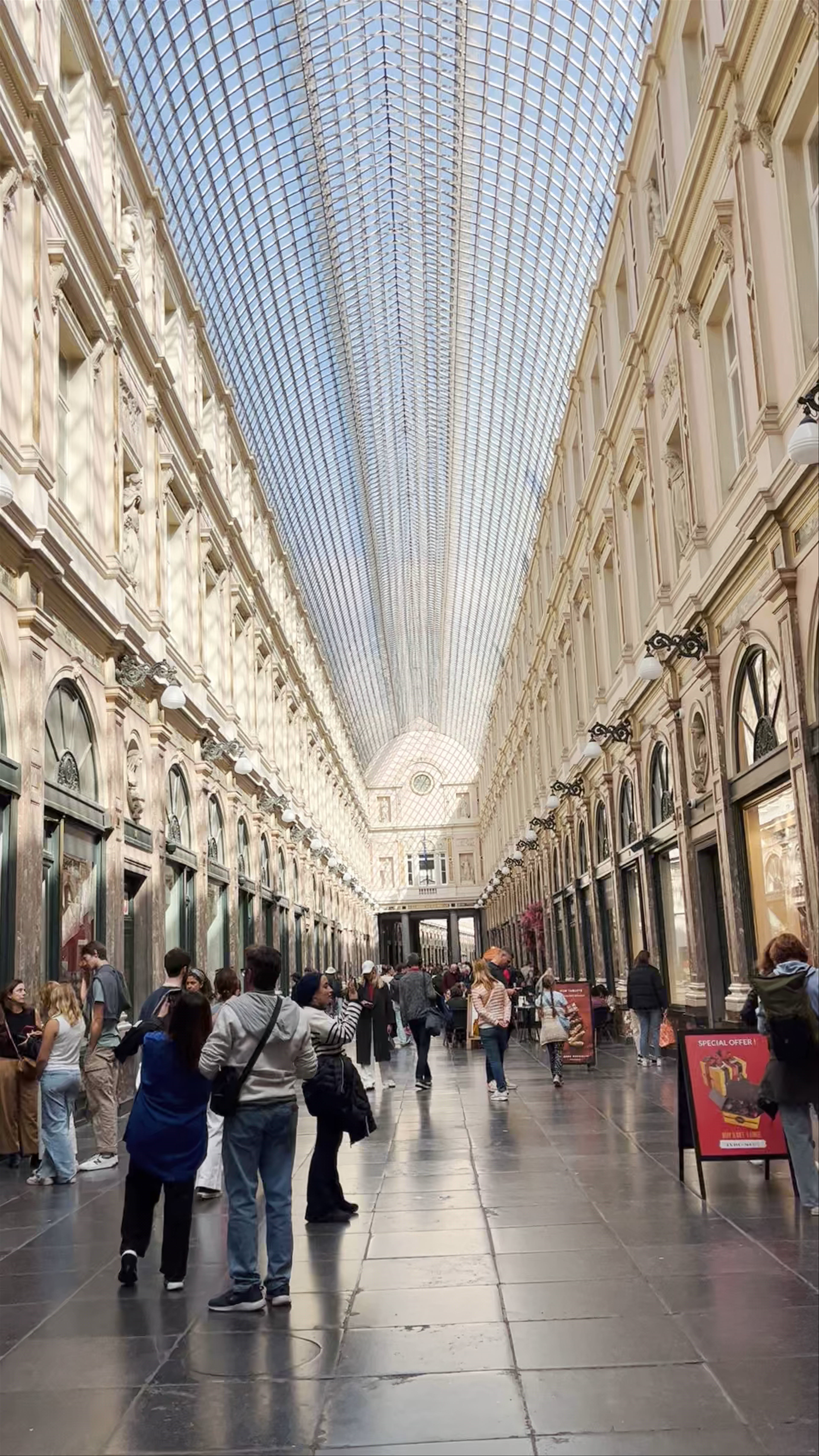 Galerie de la Reine: A Light-Filled Shopping Passage in Brussels