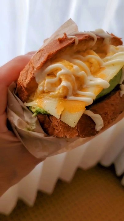 Bread x Butter Cafe - Avocado-Me - Cafes Near Me - Vancouver, British Columbia