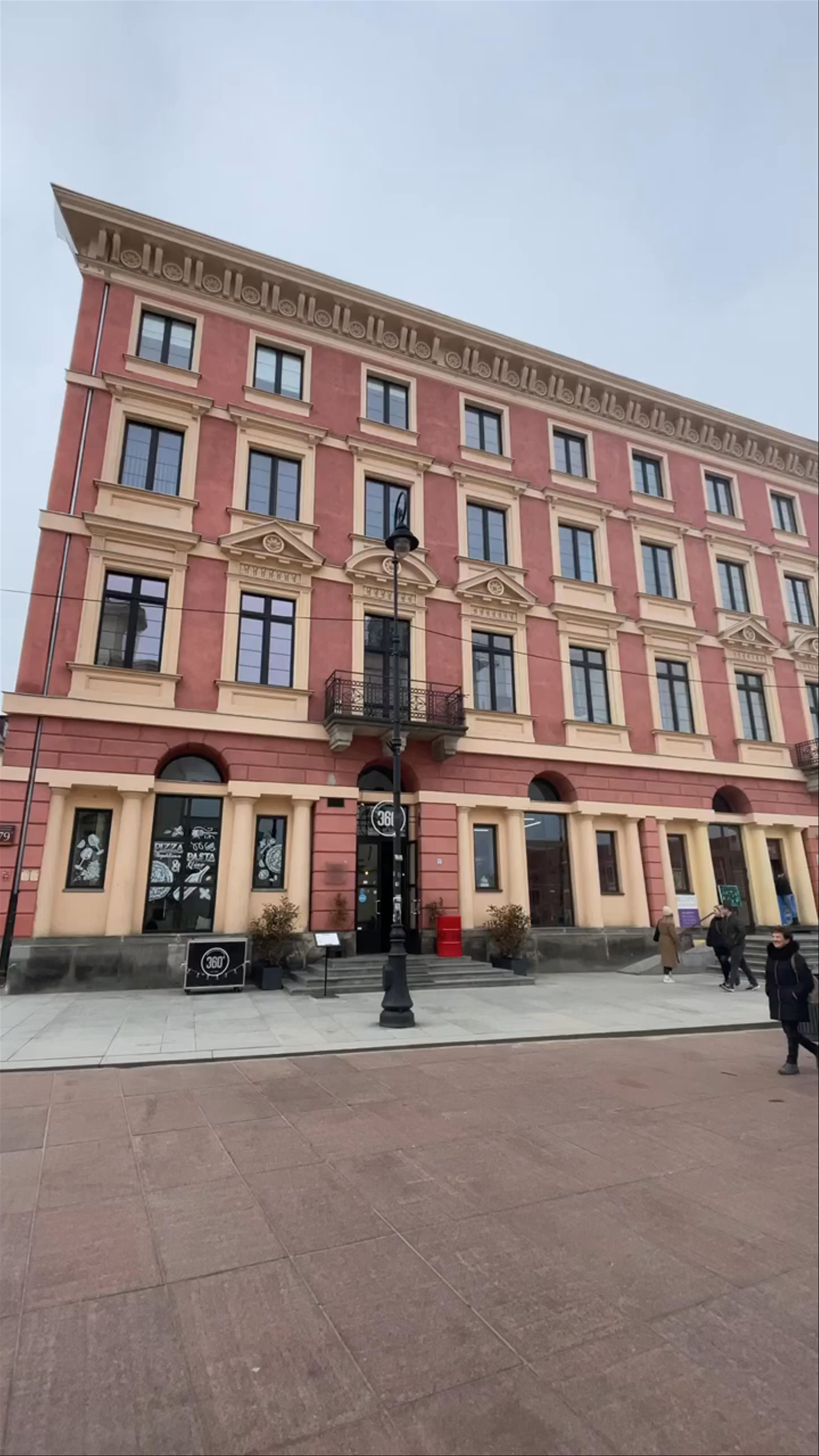 Exploring Old Town and Castle Square in Warsaw, Poland
