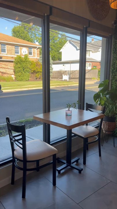 Gigi's Cafe - Cafes Near Me - Saddle Brook, New Jersey