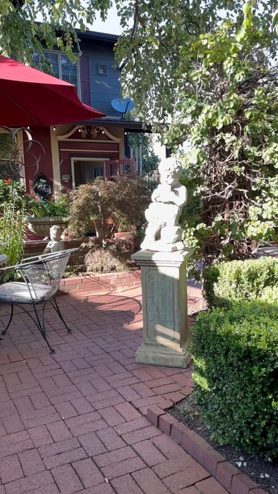 Vivilore - Garden - American Near Me - Independence, Missouri